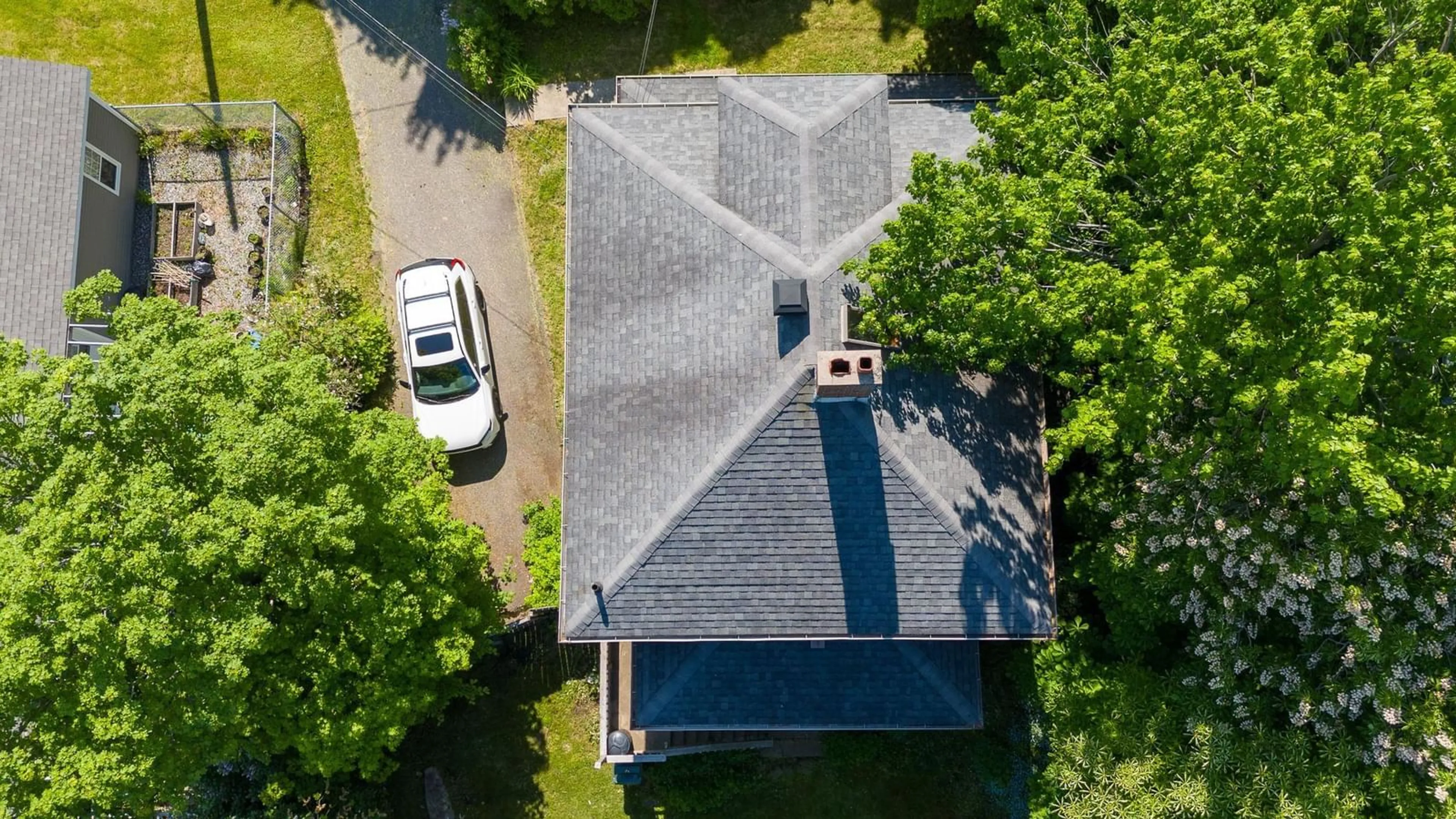 A pic from outside/outdoor area/front of a property/back of a property/a pic from drone, street for 27 Victoria Street, North Sydney Nova Scotia B2A 1G8