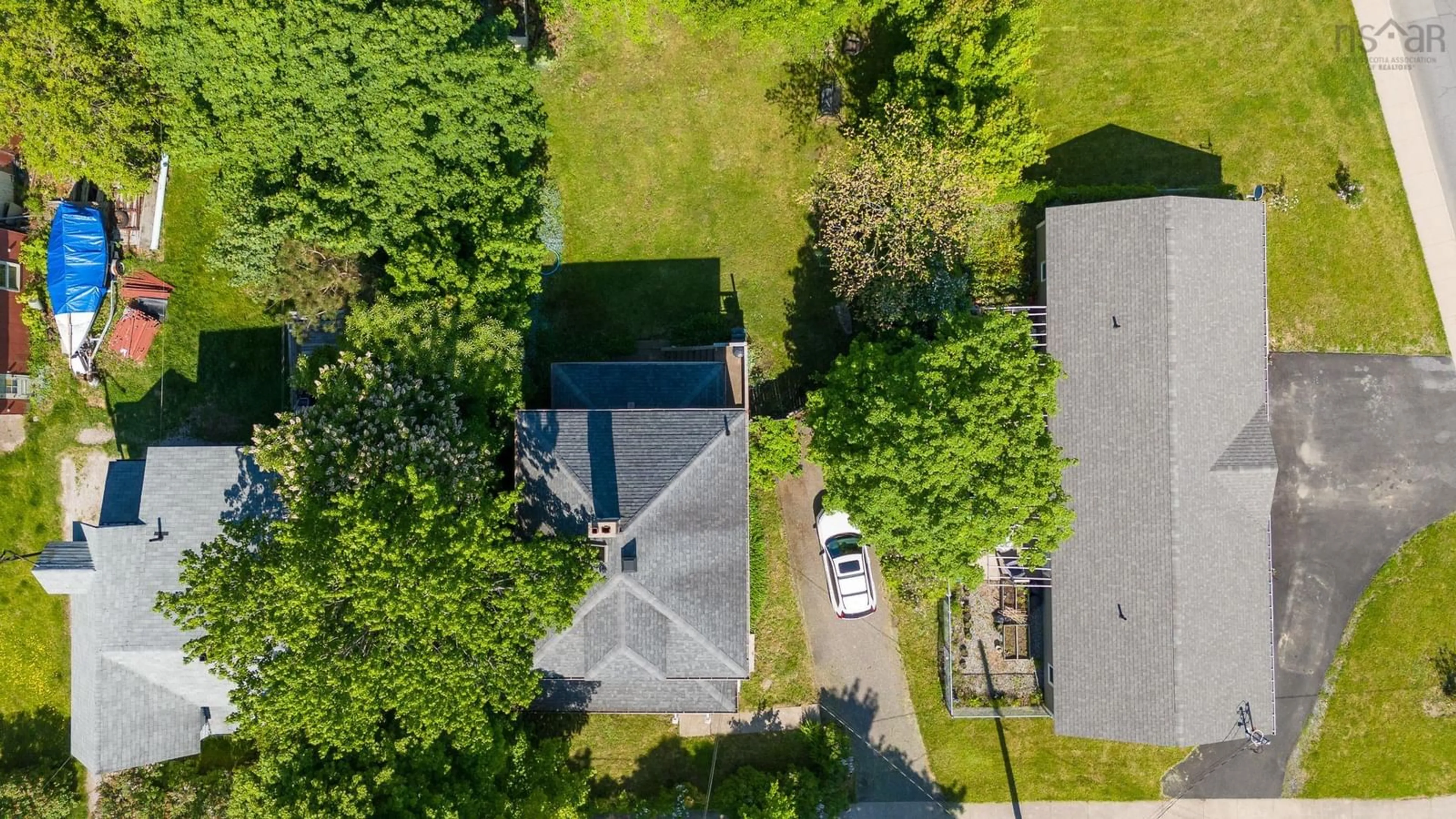 A pic from outside/outdoor area/front of a property/back of a property/a pic from drone, street for 27 Victoria Street, North Sydney Nova Scotia B2A 1G8