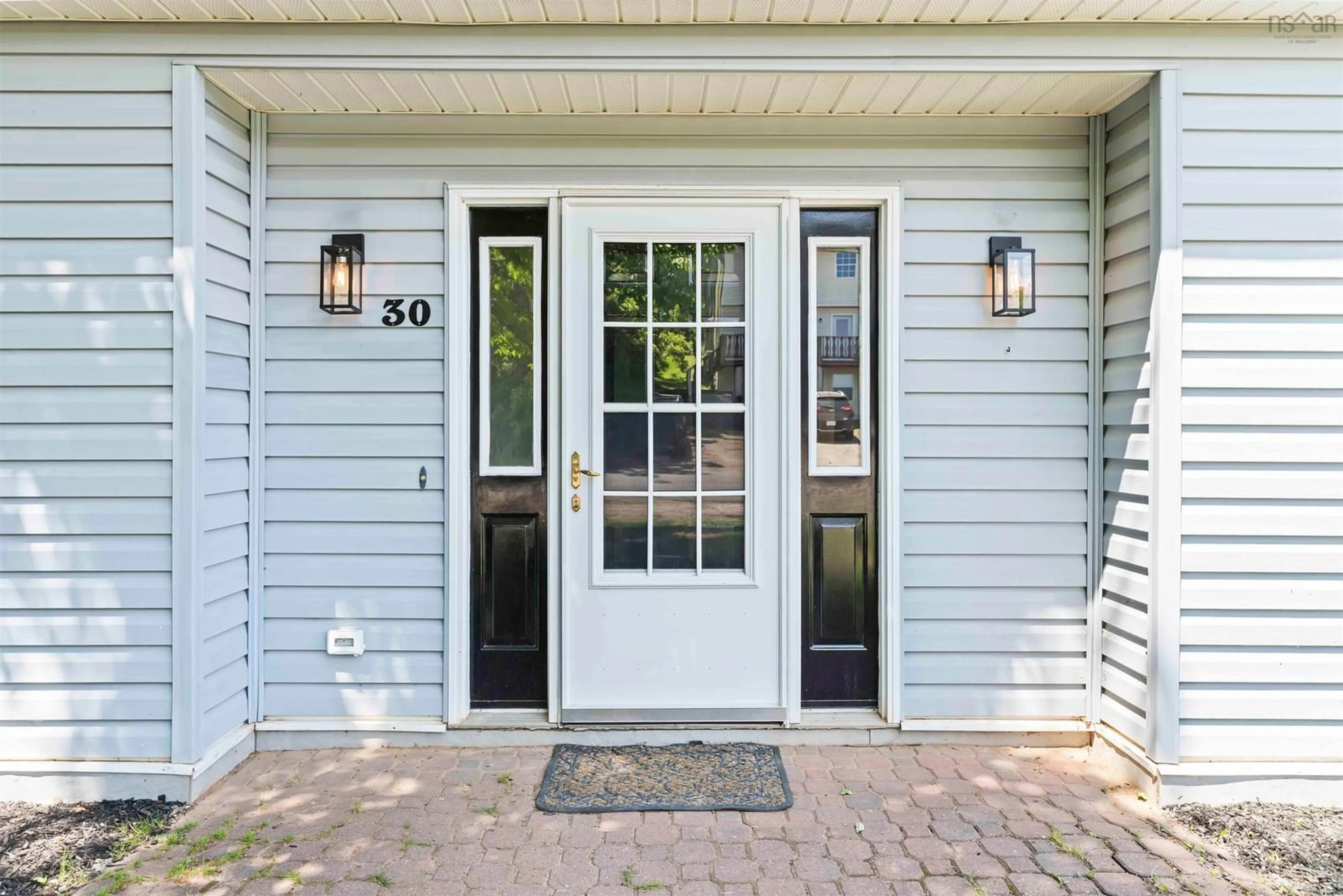 Indoor entryway for 30 Fowler St, Wolfville Nova Scotia B0P 1X0