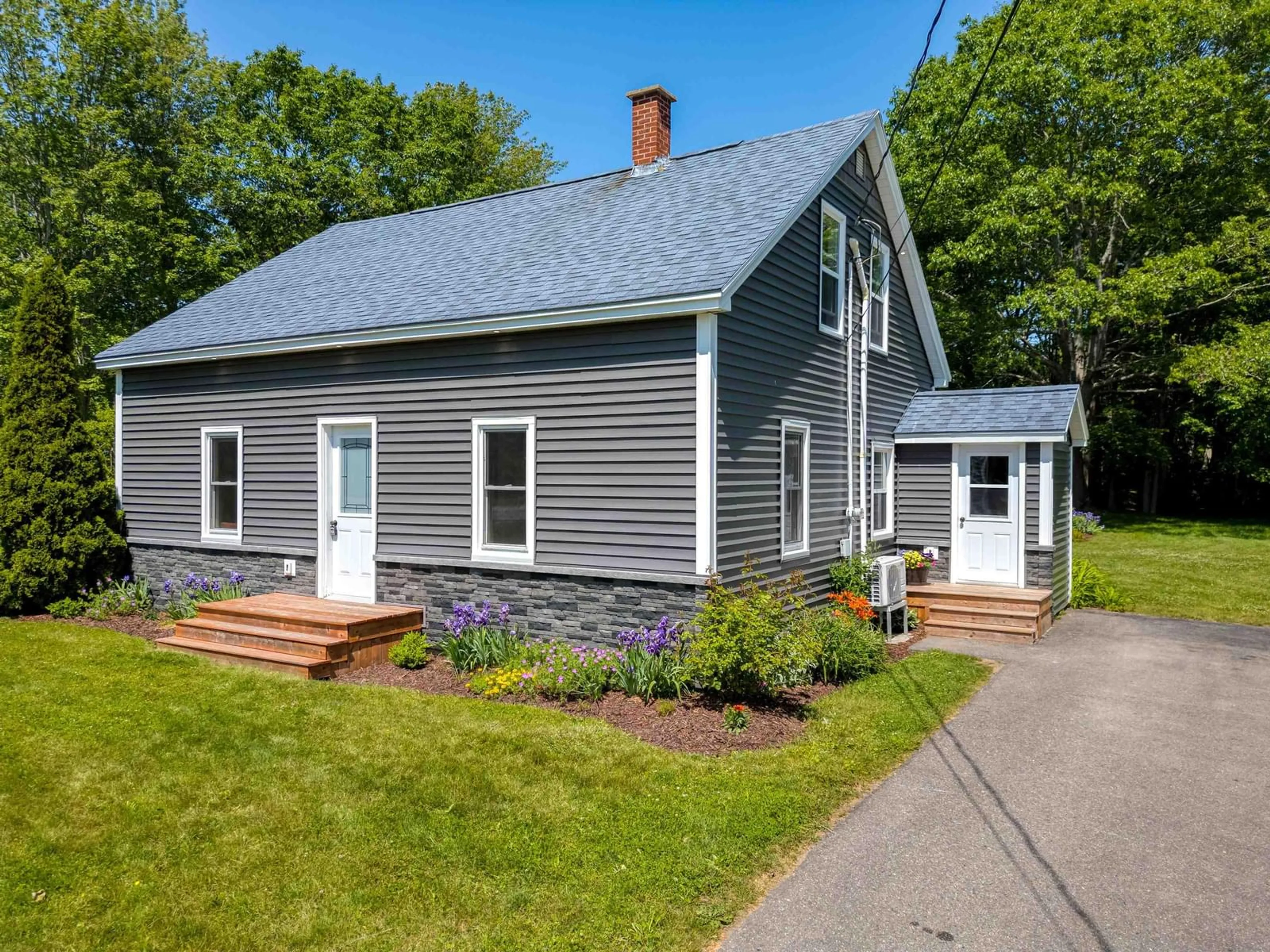 Home with vinyl exterior material, street for 242 Dodge Road, Wilmot Nova Scotia B0P 1R0