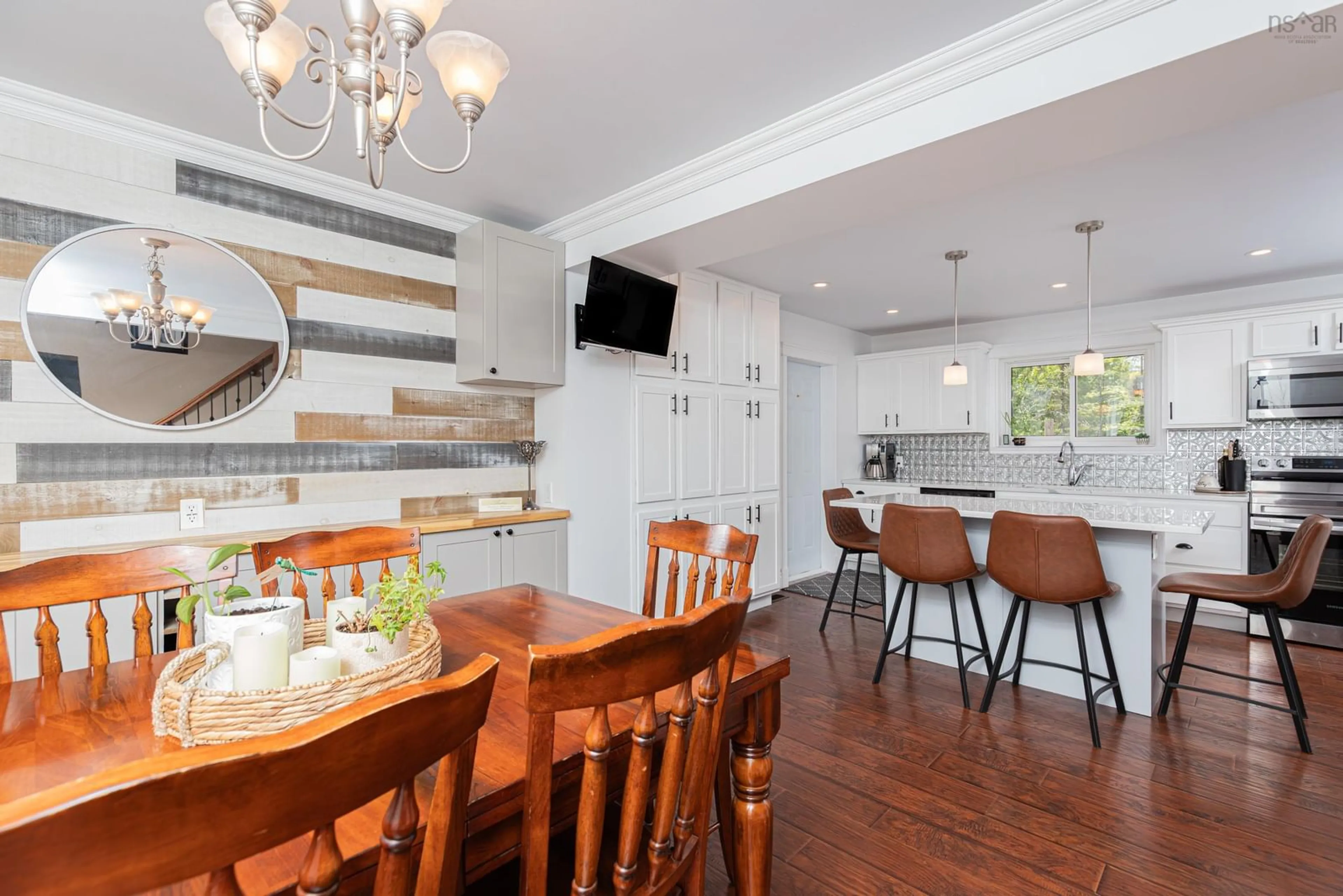 Open concept kitchen, wood/laminate floor for 31 Poplar Dr, Lantz Nova Scotia B2S 1X1