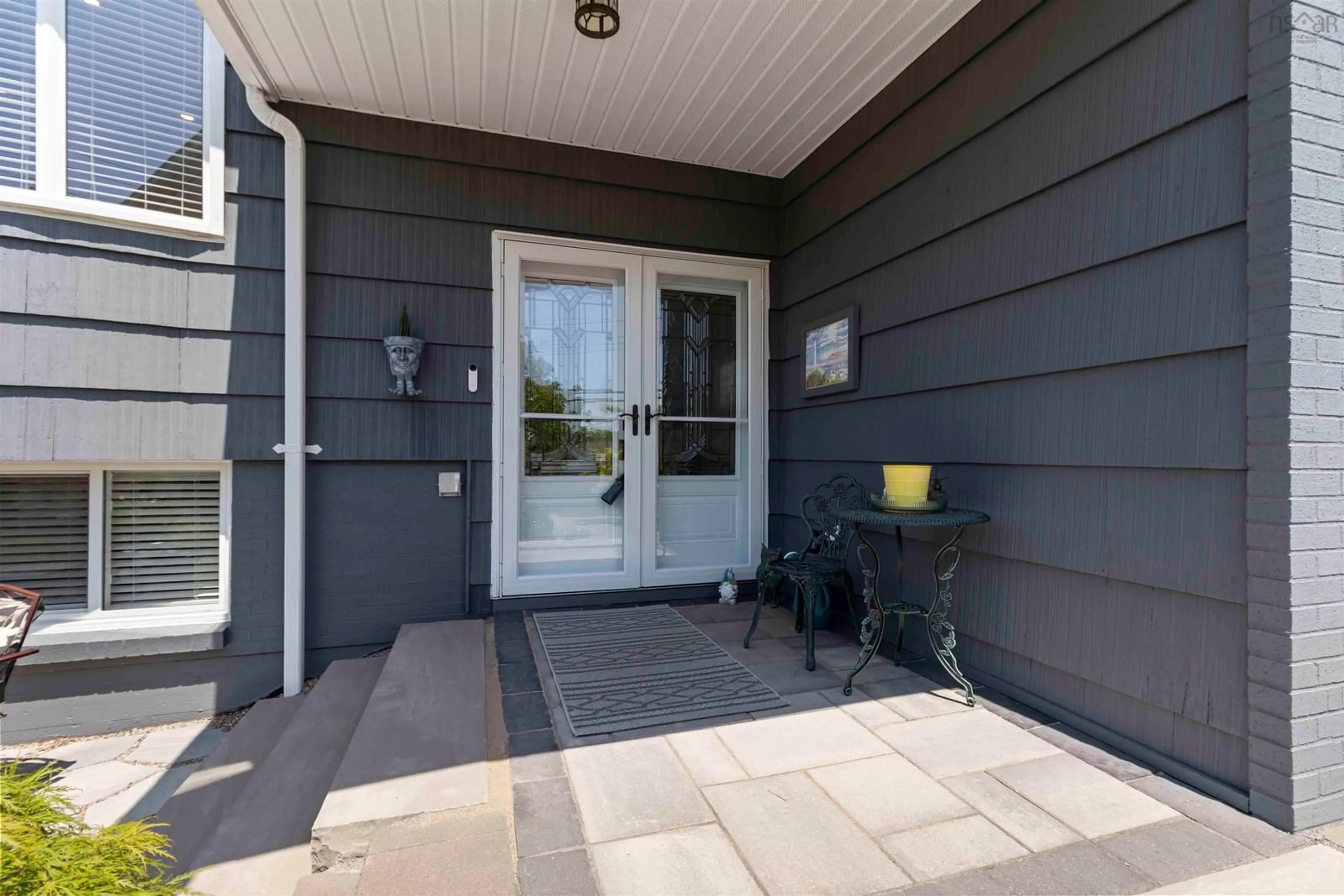 Indoor entryway for 71 Dorothea Dr, Dartmouth Nova Scotia B2W 4B5