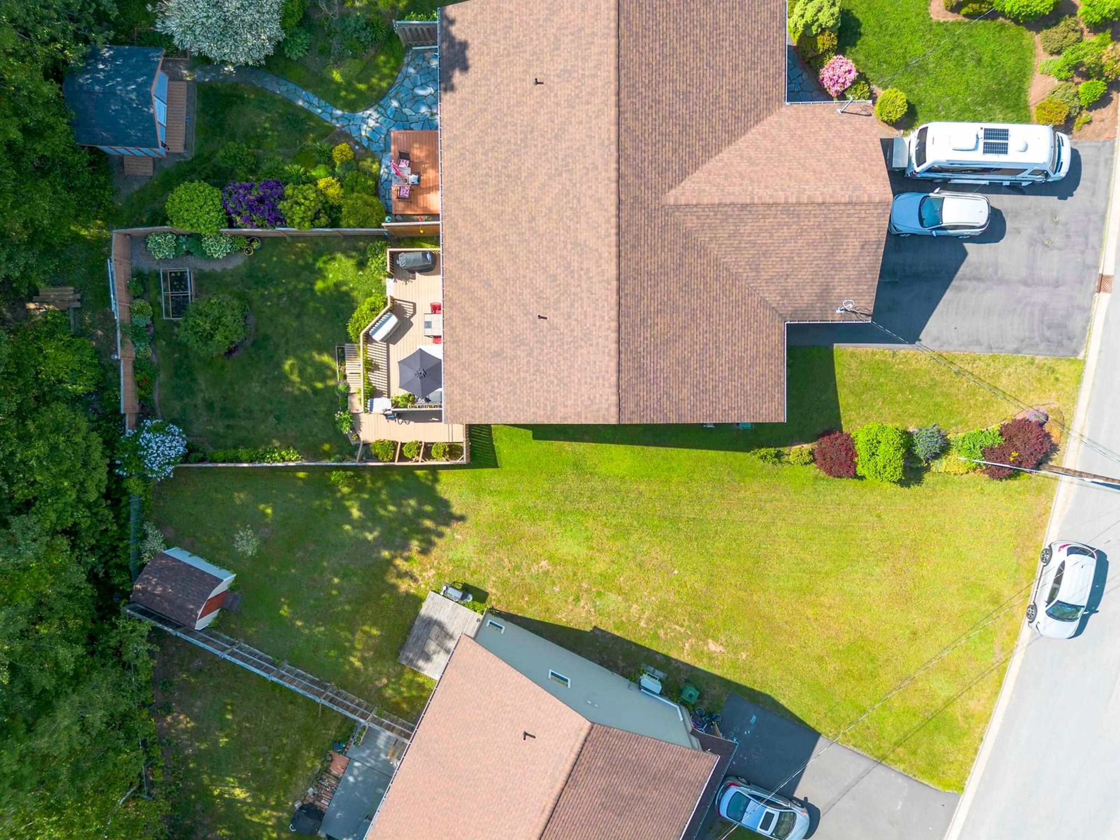 A pic from outside/outdoor area/front of a property/back of a property/a pic from drone, street for 37 Kara Anne Crt, New Minas Nova Scotia B4N 0H6
