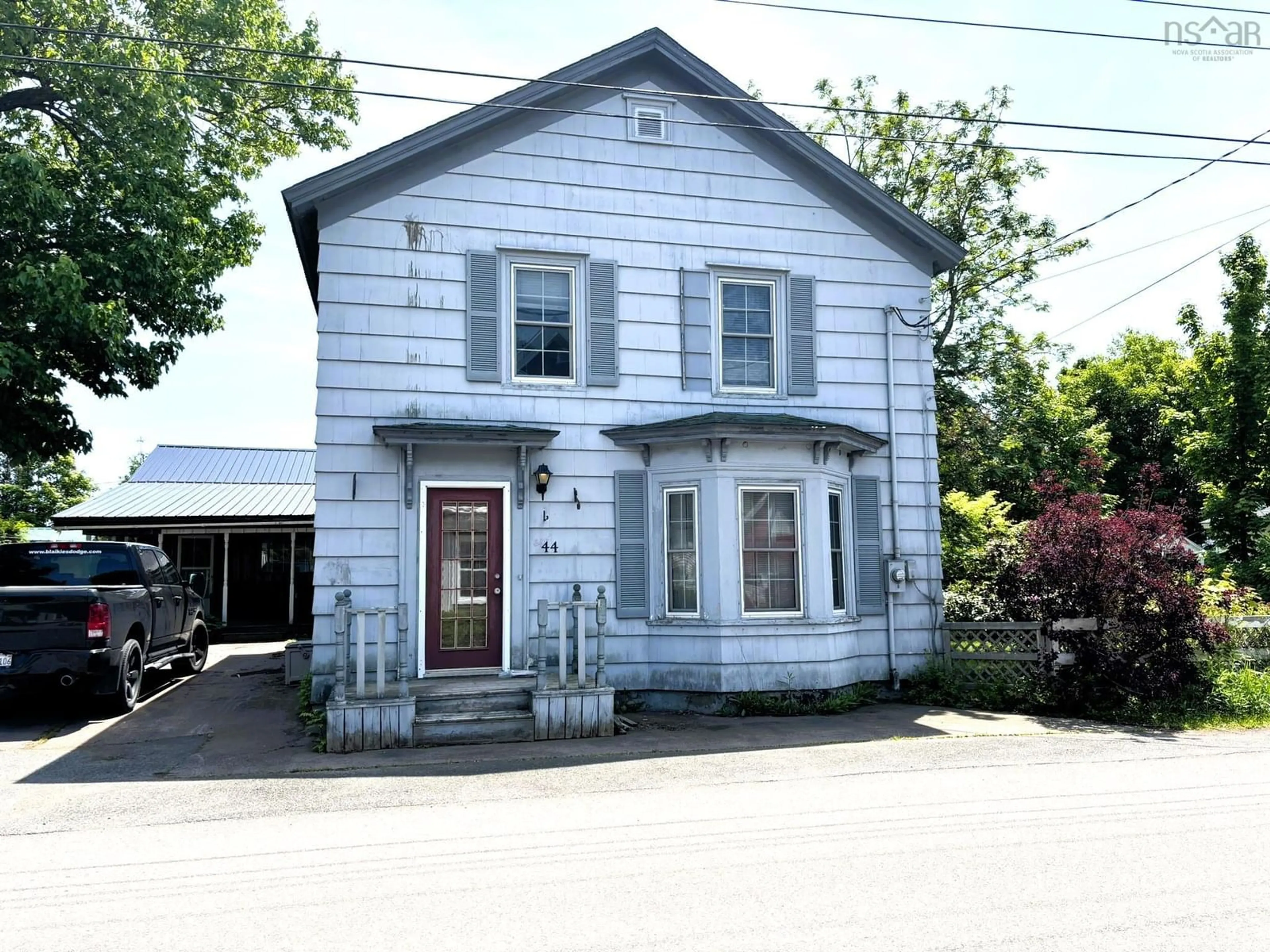Home with vinyl exterior material, building for 44 Church St, Parrsboro Nova Scotia B0M 1S0