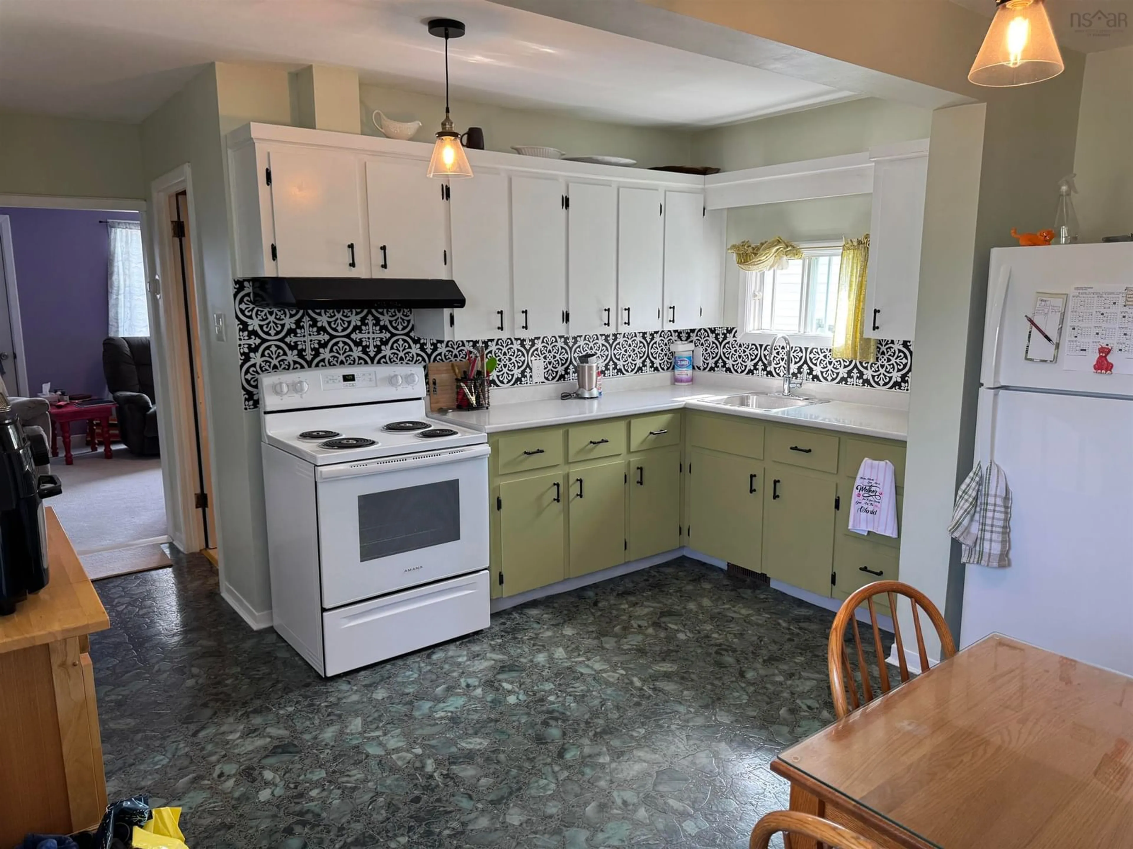 Standard kitchen, ceramic/tile floor for 70 Chestnut St, Pictou Nova Scotia B0K 1H0
