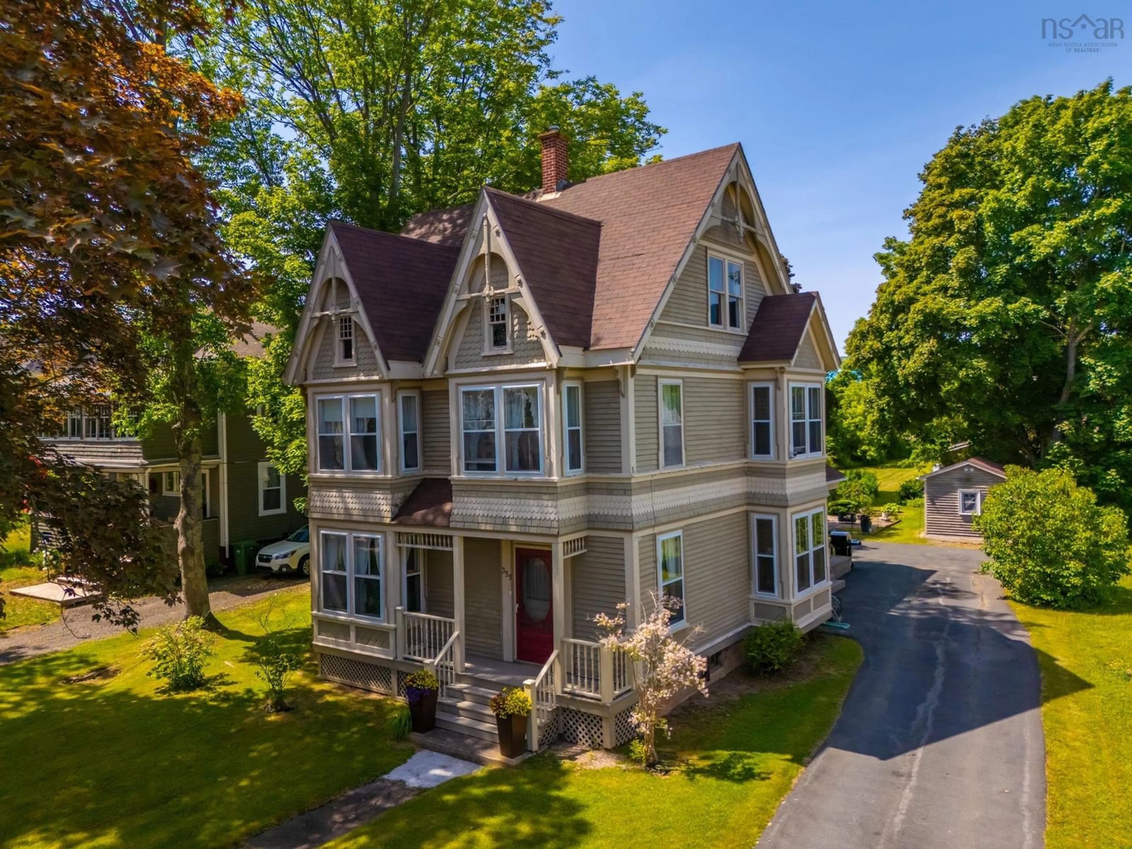 A pic from outside/outdoor area/front of a property/back of a property/a pic from drone, street for 359 Granville St, Bridgetown Nova Scotia B0S 1C0
