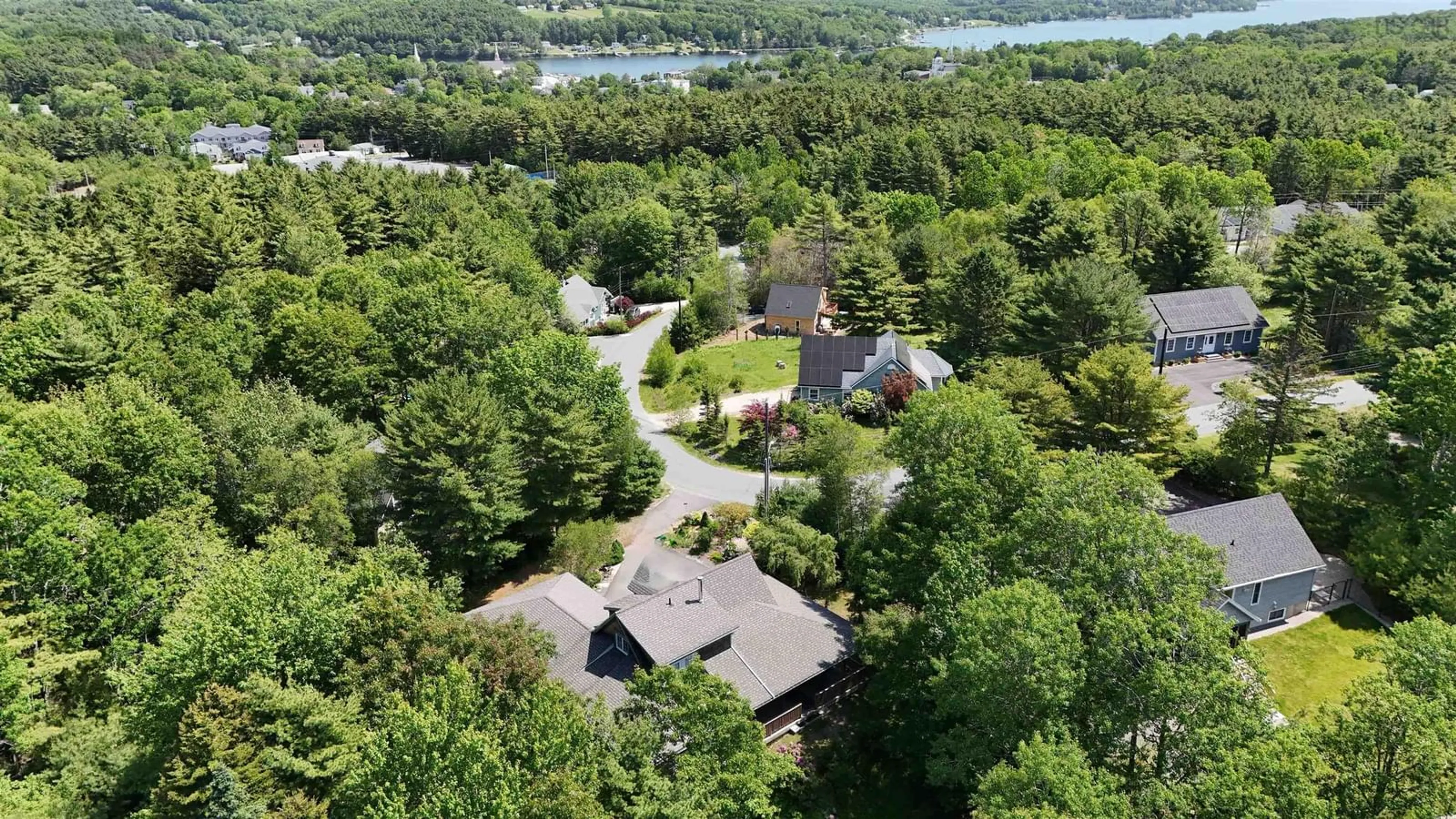 A pic from outside/outdoor area/front of a property/back of a property/a pic from drone, water/lake/river/ocean view for 122 Hawthorn Road, Mahone Bay Nova Scotia B0J 2E0
