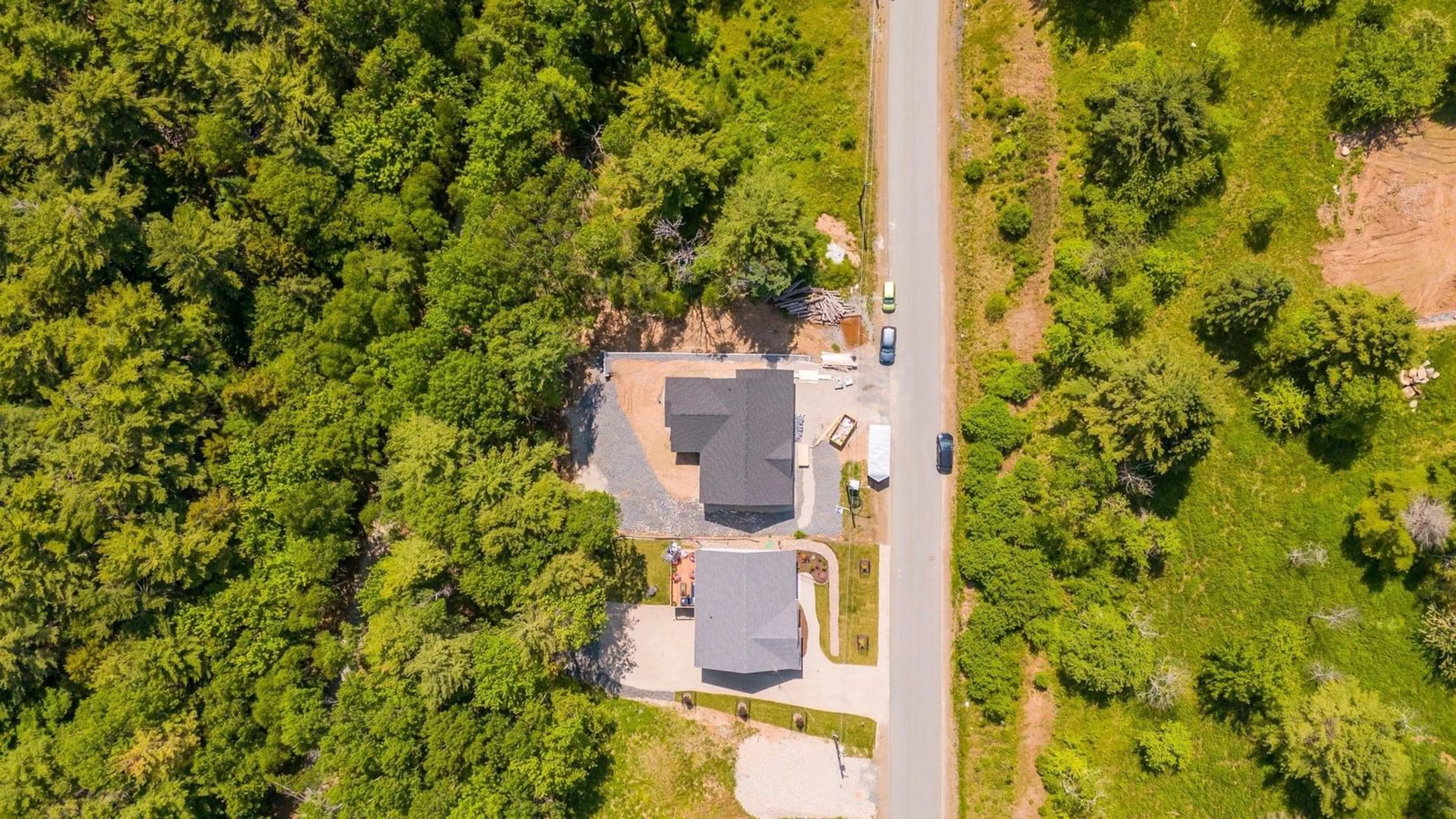 A pic from outside/outdoor area/front of a property/back of a property/a pic from drone, street for 272 Hawthorn Rd, Mahone Bay Nova Scotia B0J 2E0