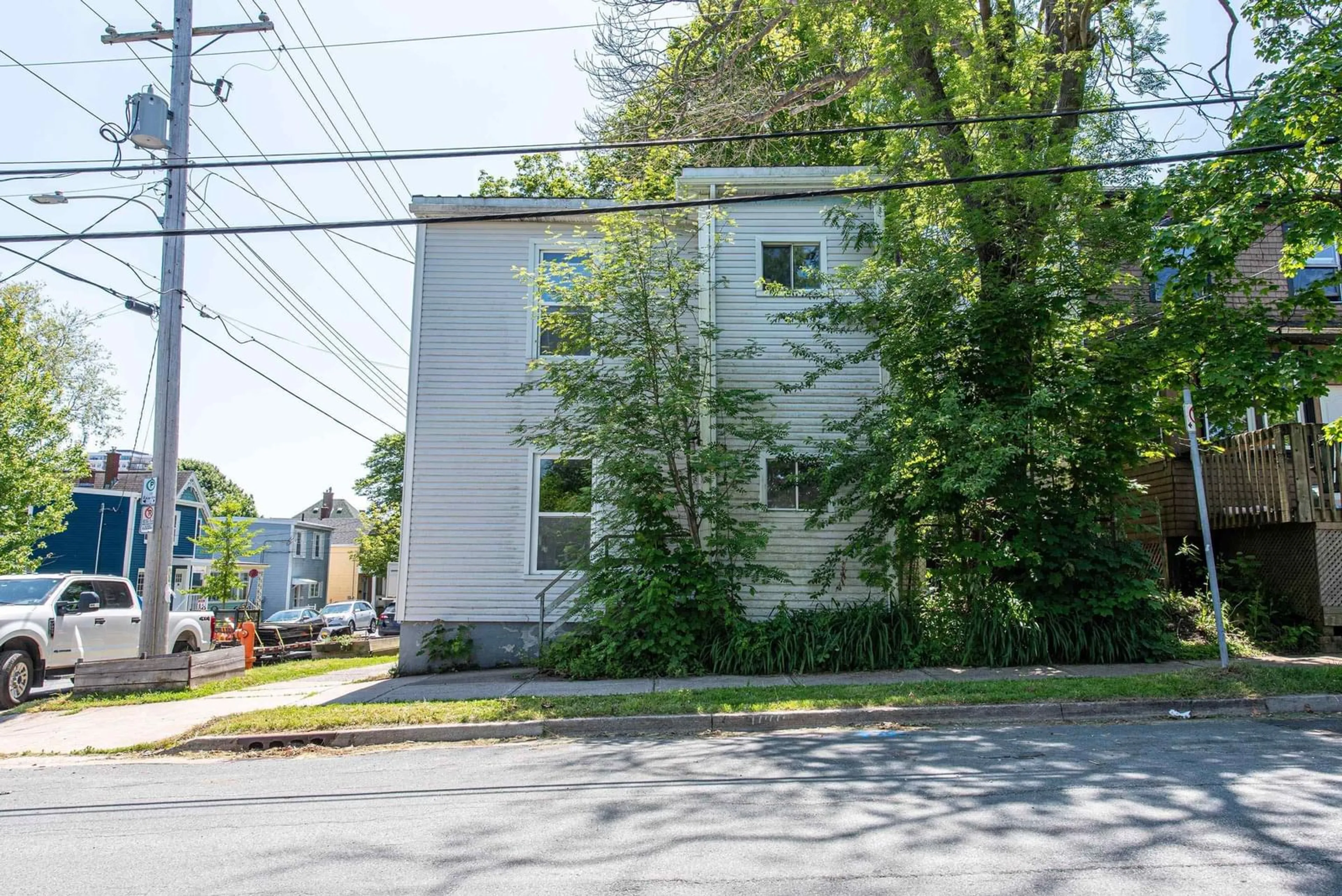 Unknown for 3202 Agricola St, Halifax Nova Scotia B3K 4H1