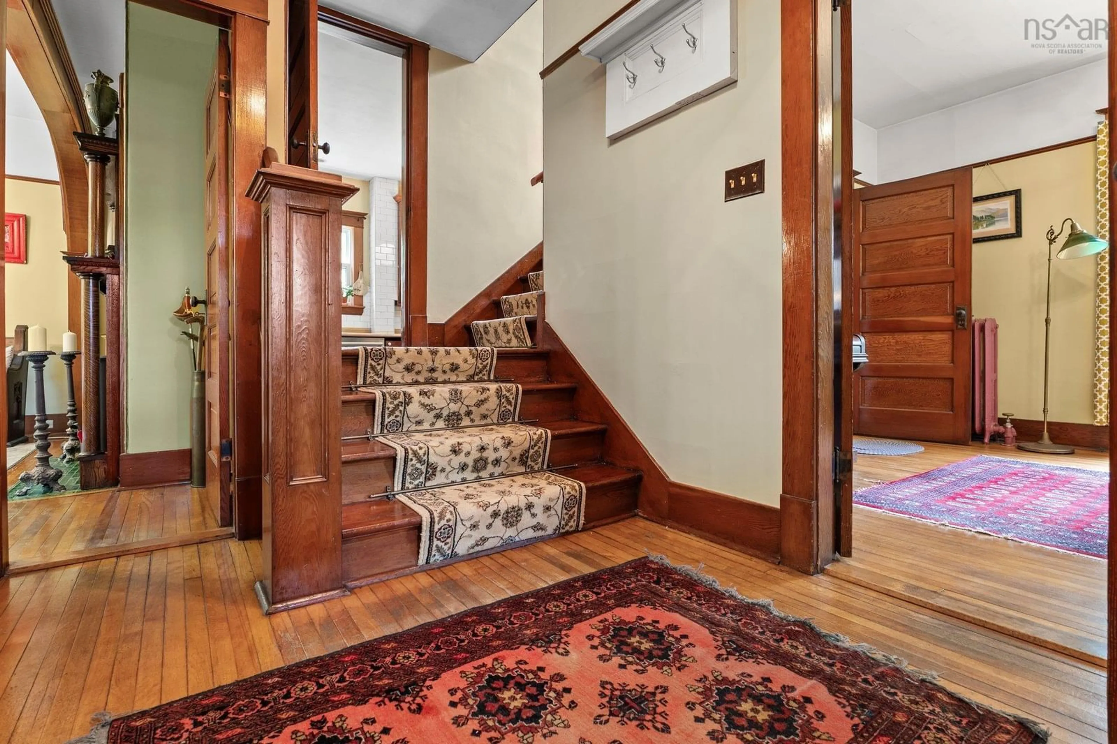 Indoor foyer for 118 Patterson St, Pictou Nova Scotia B0K 1H0