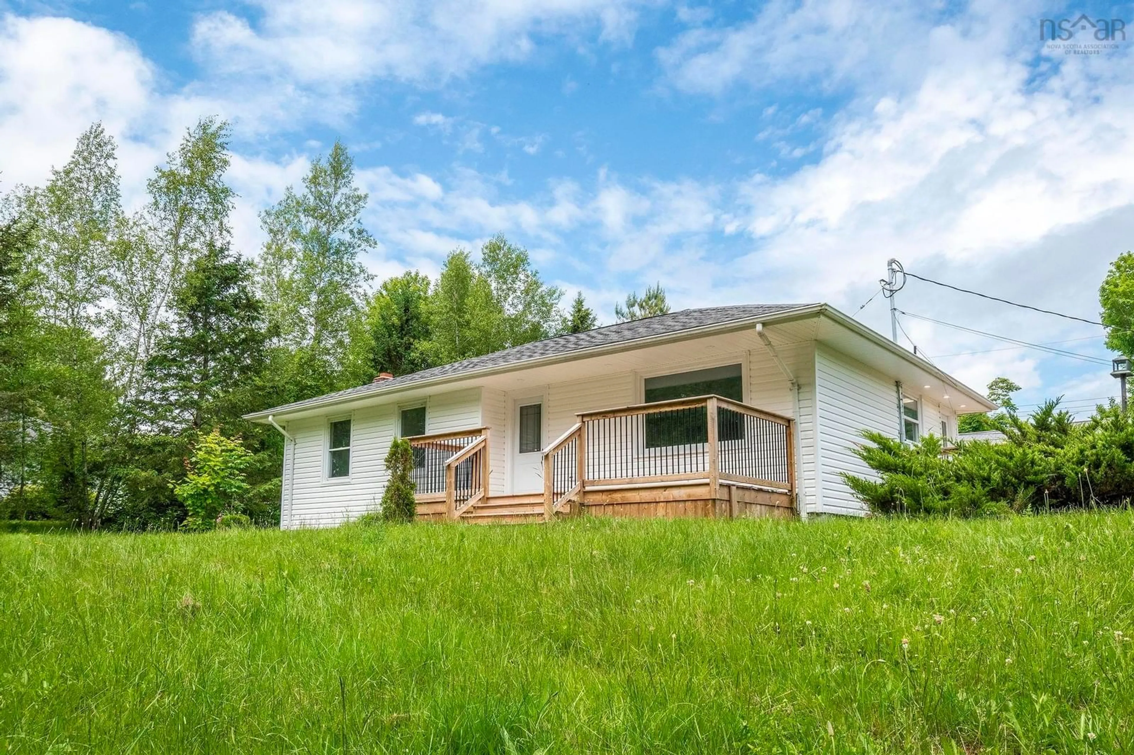 Home with vinyl exterior material, unknown for 1041 Chapel Rd, Canning Nova Scotia B0P 1H0