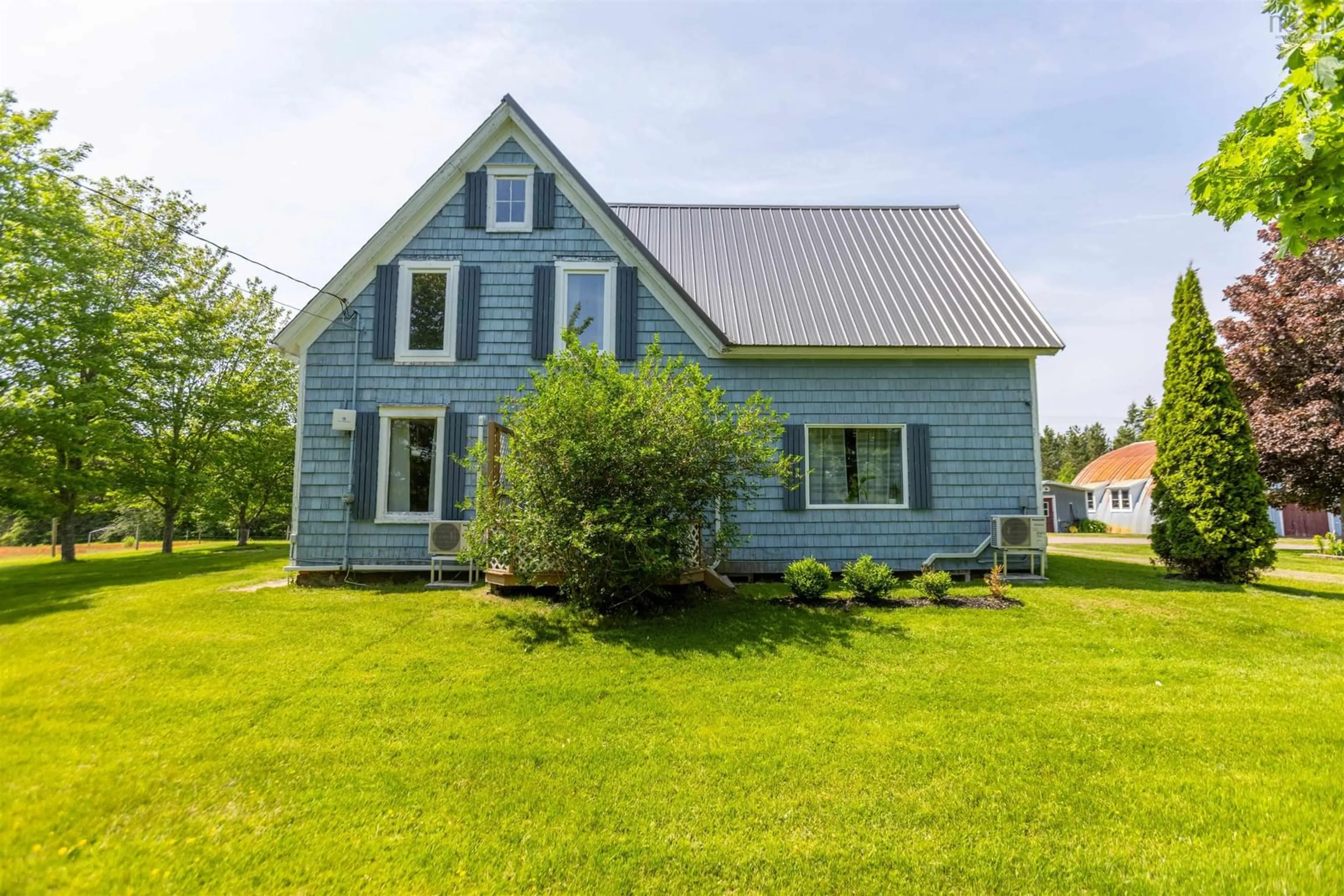 Home with vinyl exterior material, building for 3399 Highway 366, Tidnish Bridge Nova Scotia B4H 3X9
