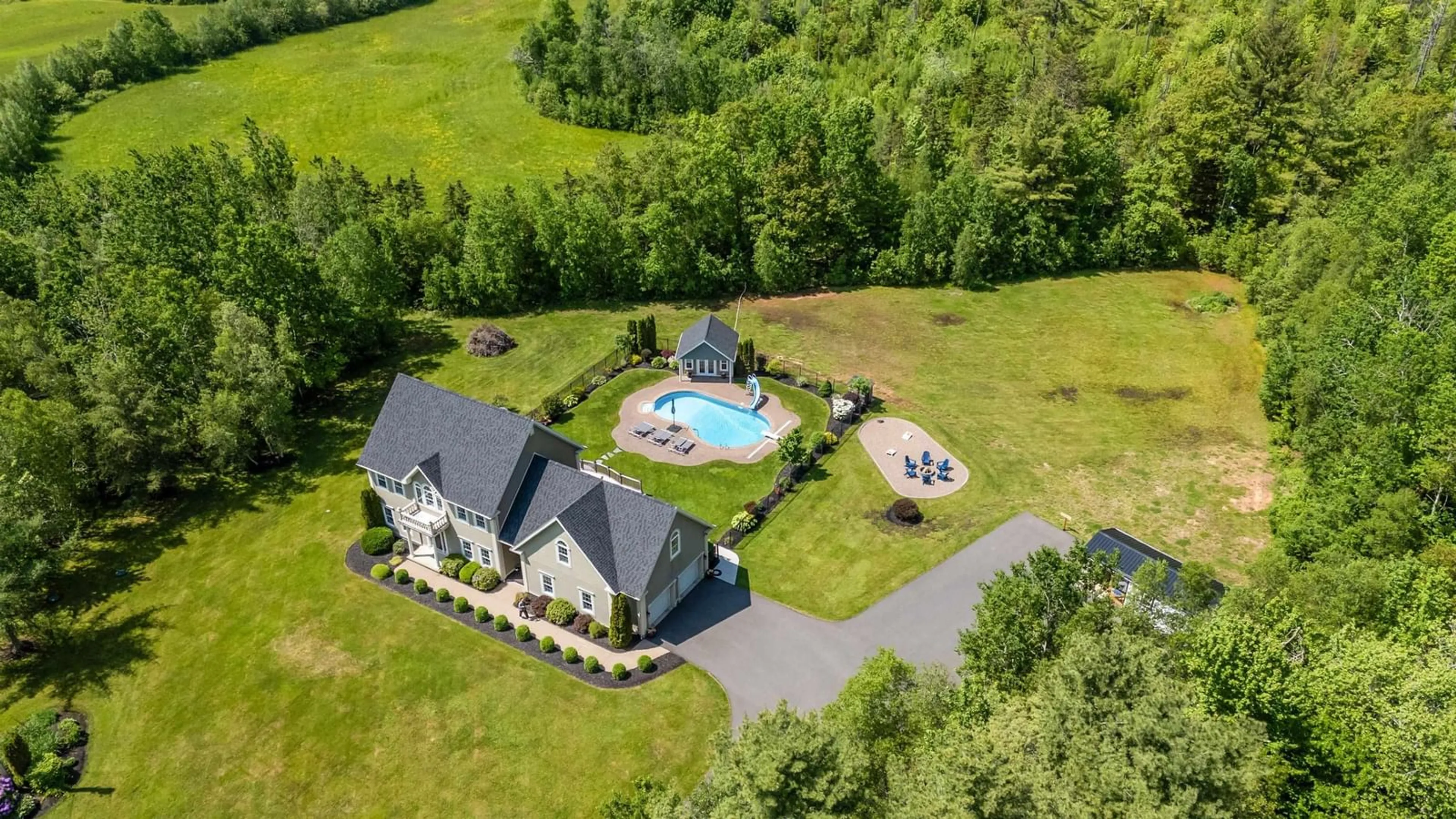 A pic from outside/outdoor area/front of a property/back of a property/a pic from drone, unknown for 13697 Highway 1, Wilmot Nova Scotia B0P 1W0