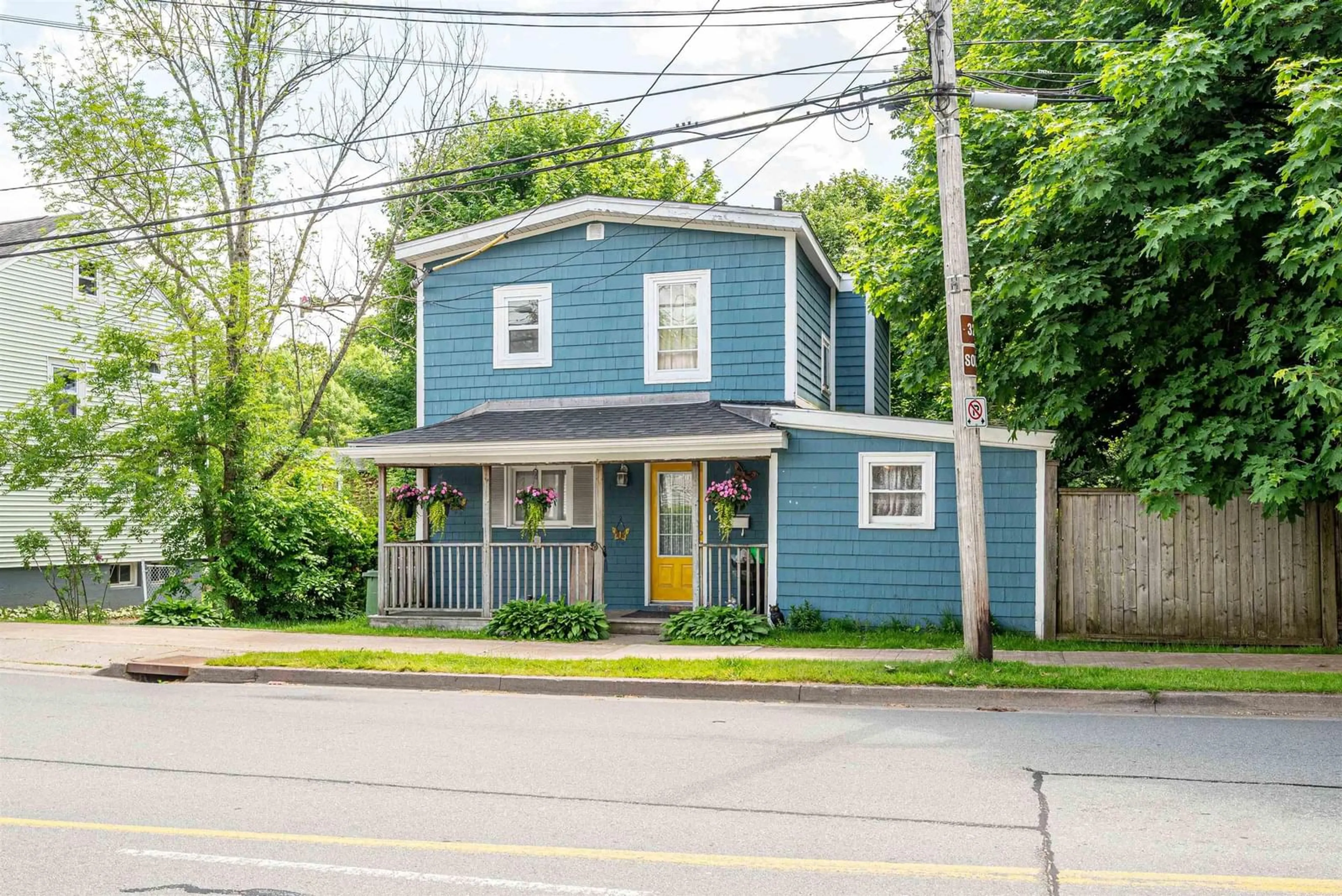 Home with vinyl exterior material, street for 8 Pleasant St, Dartmouth Nova Scotia B2Y 3P2