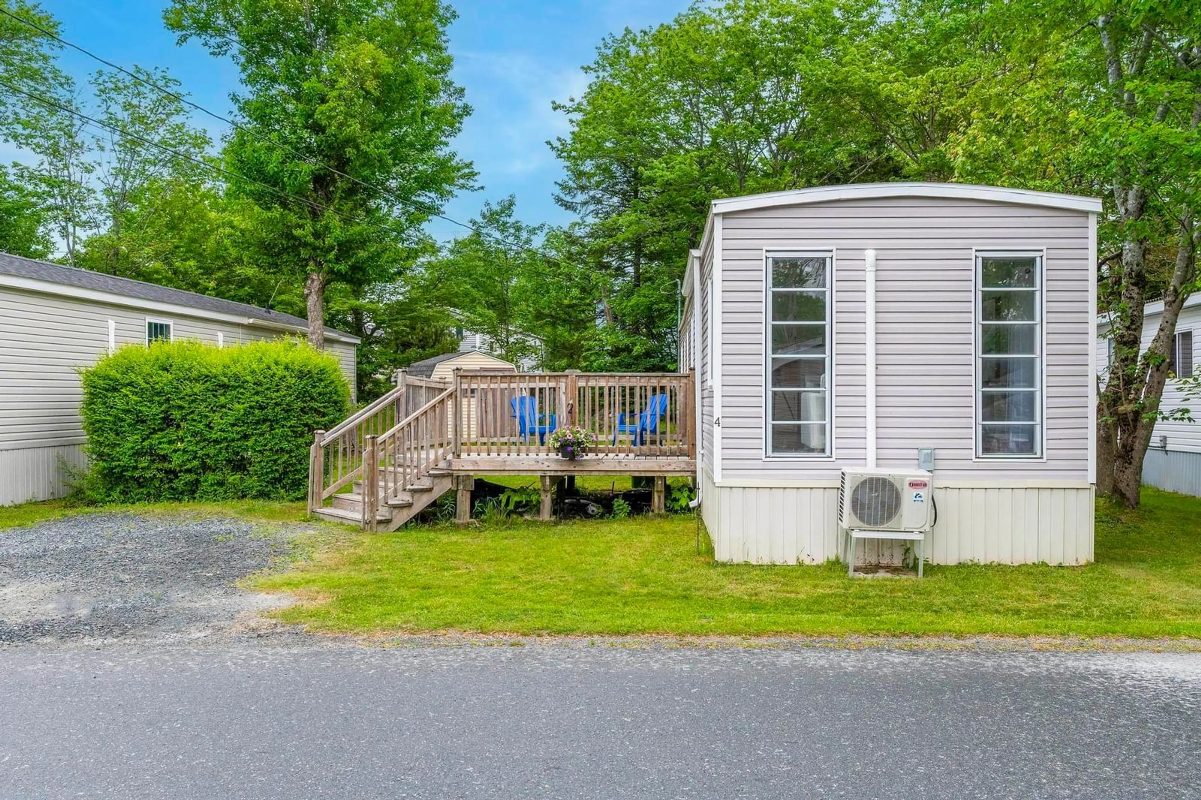 Unknown for 4 Snow White, Lake Echo Nova Scotia B3E 1C5