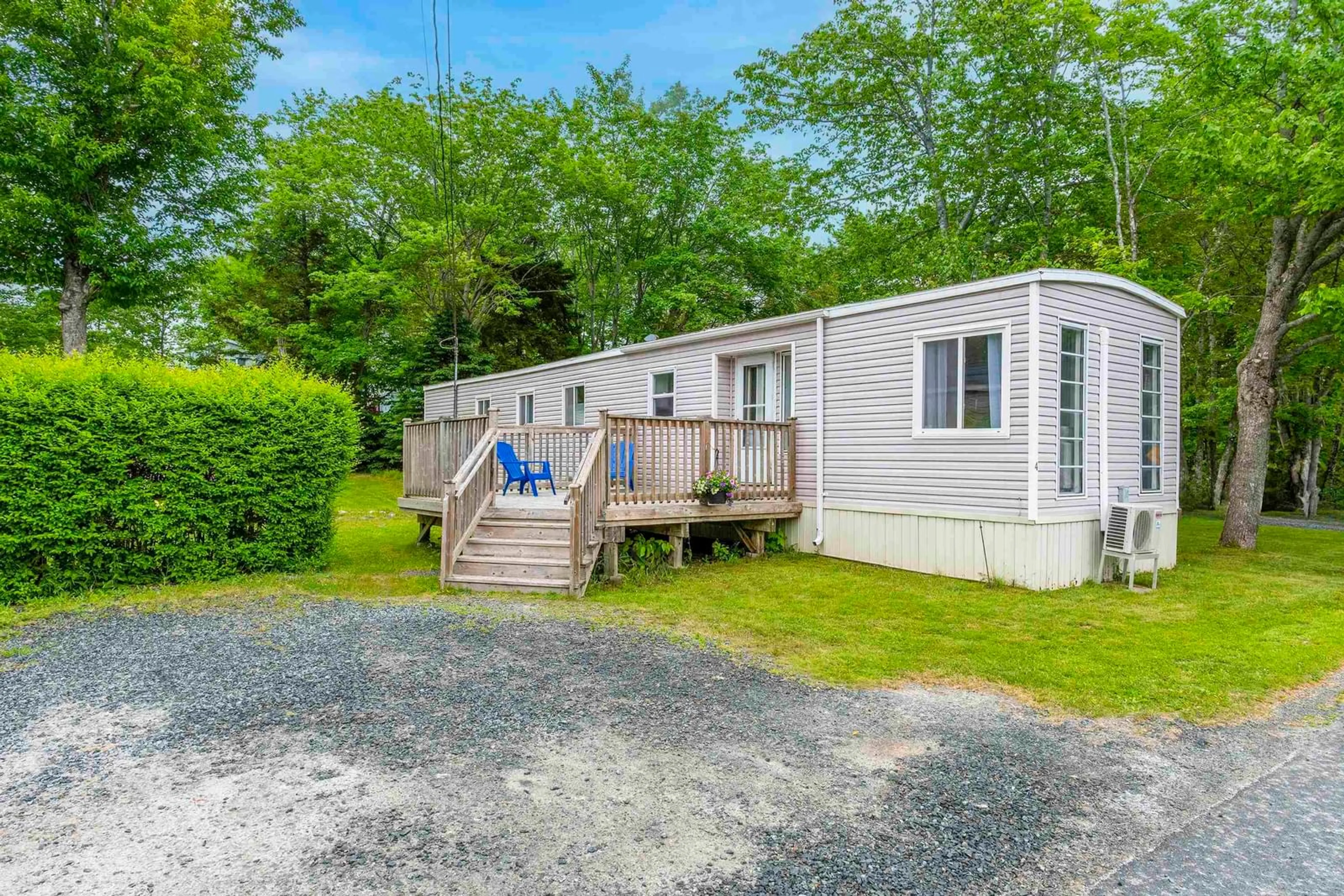 Unknown for 4 Snow White, Lake Echo Nova Scotia B3E 1C5
