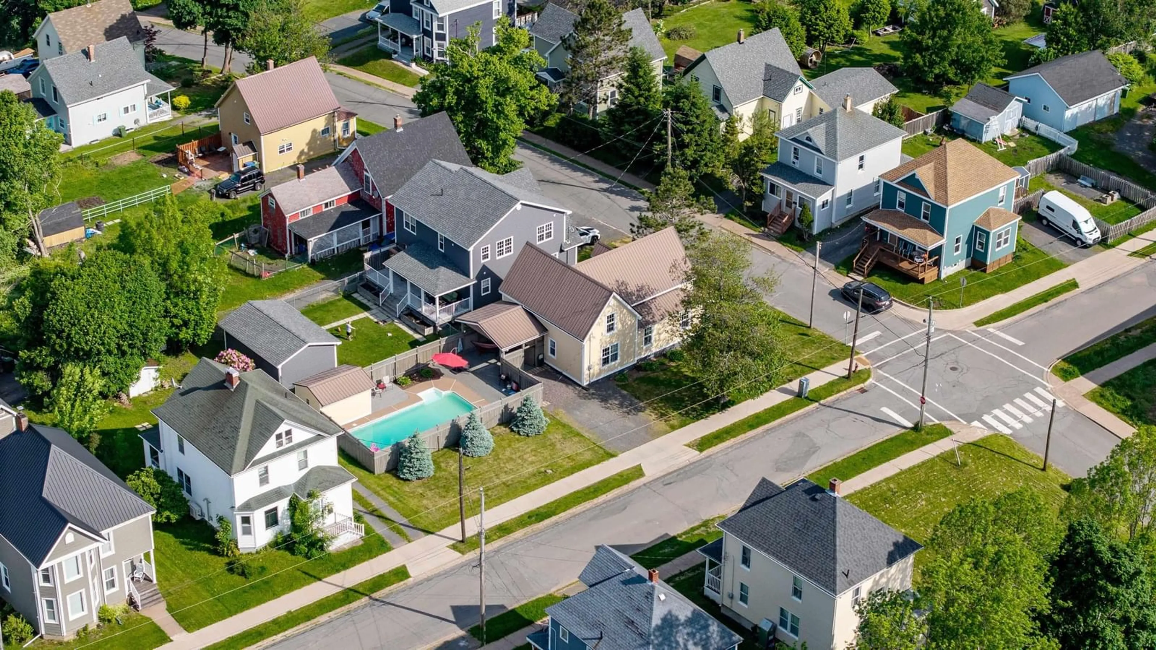 A pic from outside/outdoor area/front of a property/back of a property/a pic from drone, street for 231 Acadia St, New Glasgow Nova Scotia B2H 4G7