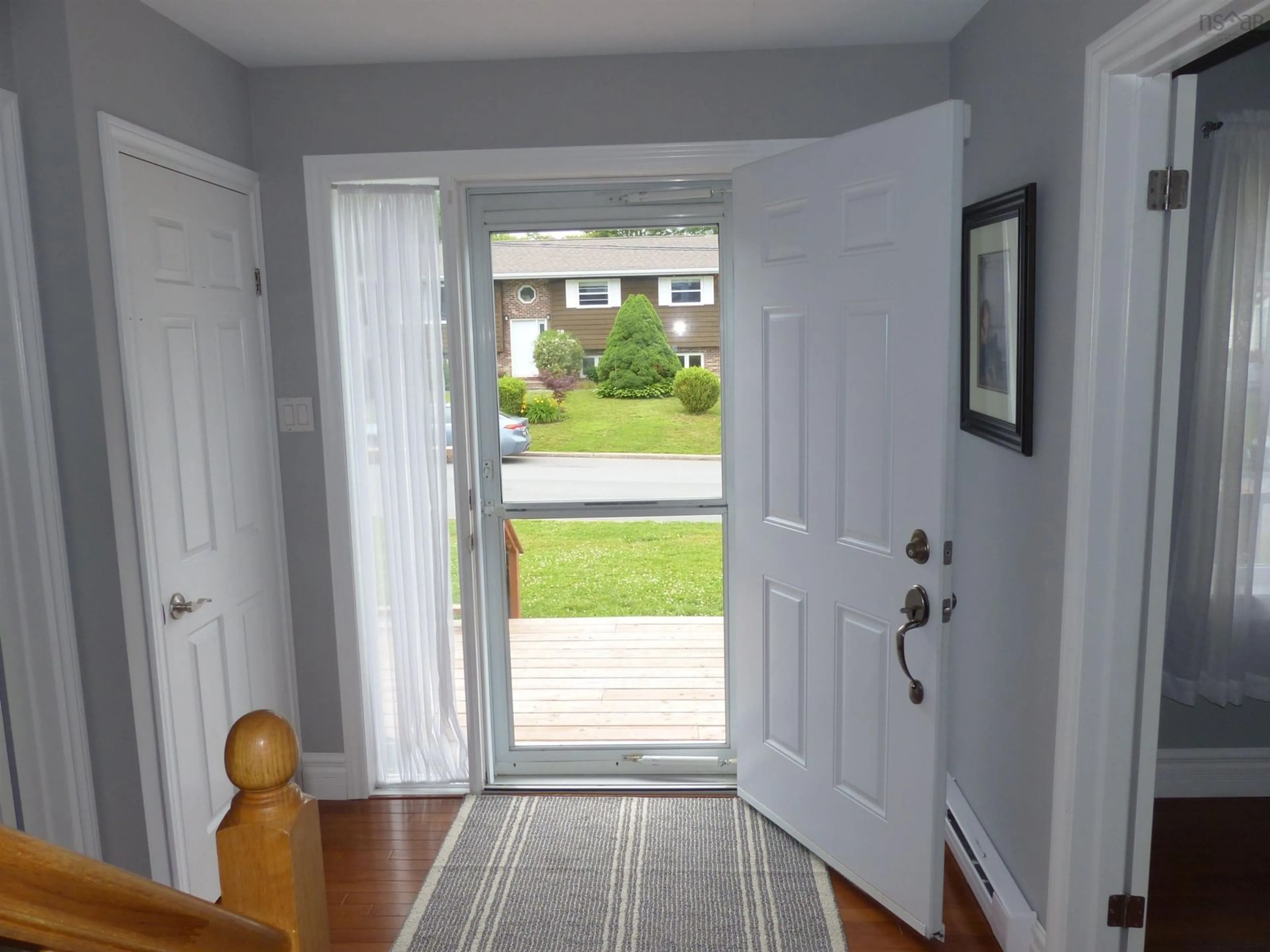 Indoor entryway for 60 Cavendish Dr, Lower Sackville Nova Scotia B4C 3K1