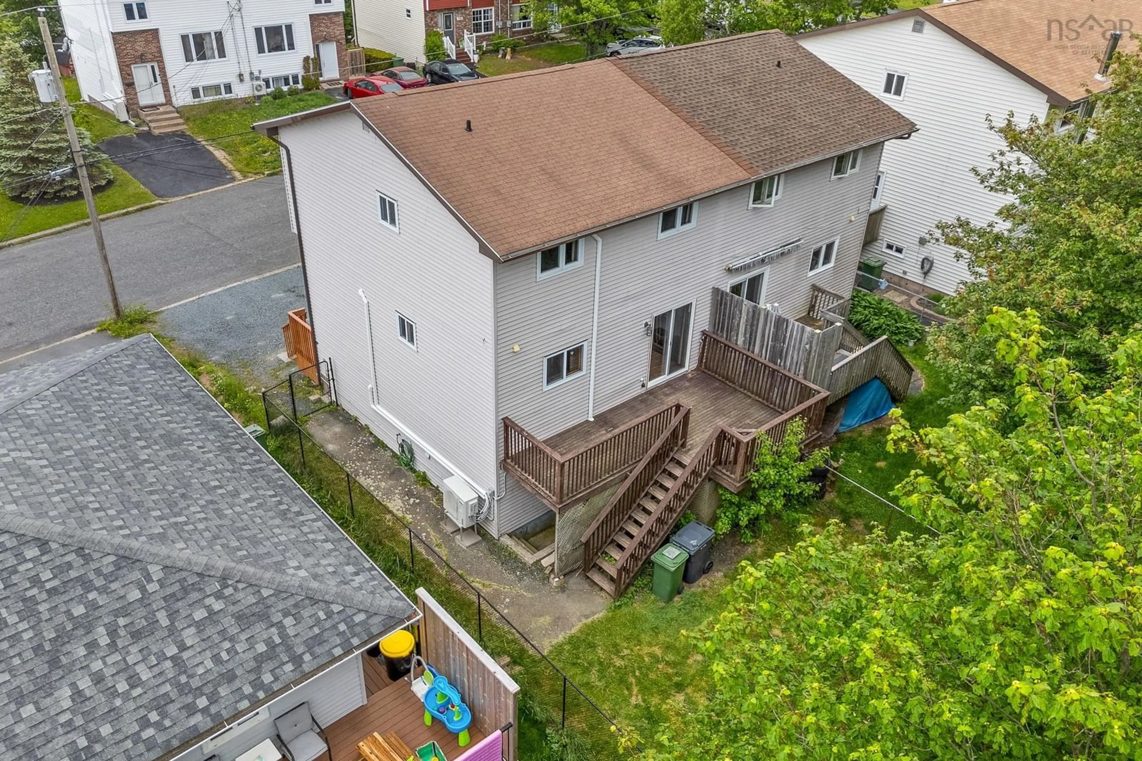 A pic from outside/outdoor area/front of a property/back of a property/a pic from drone, unknown for 33 Inglewood Cres, Cole Harbour Nova Scotia B2W 5W4