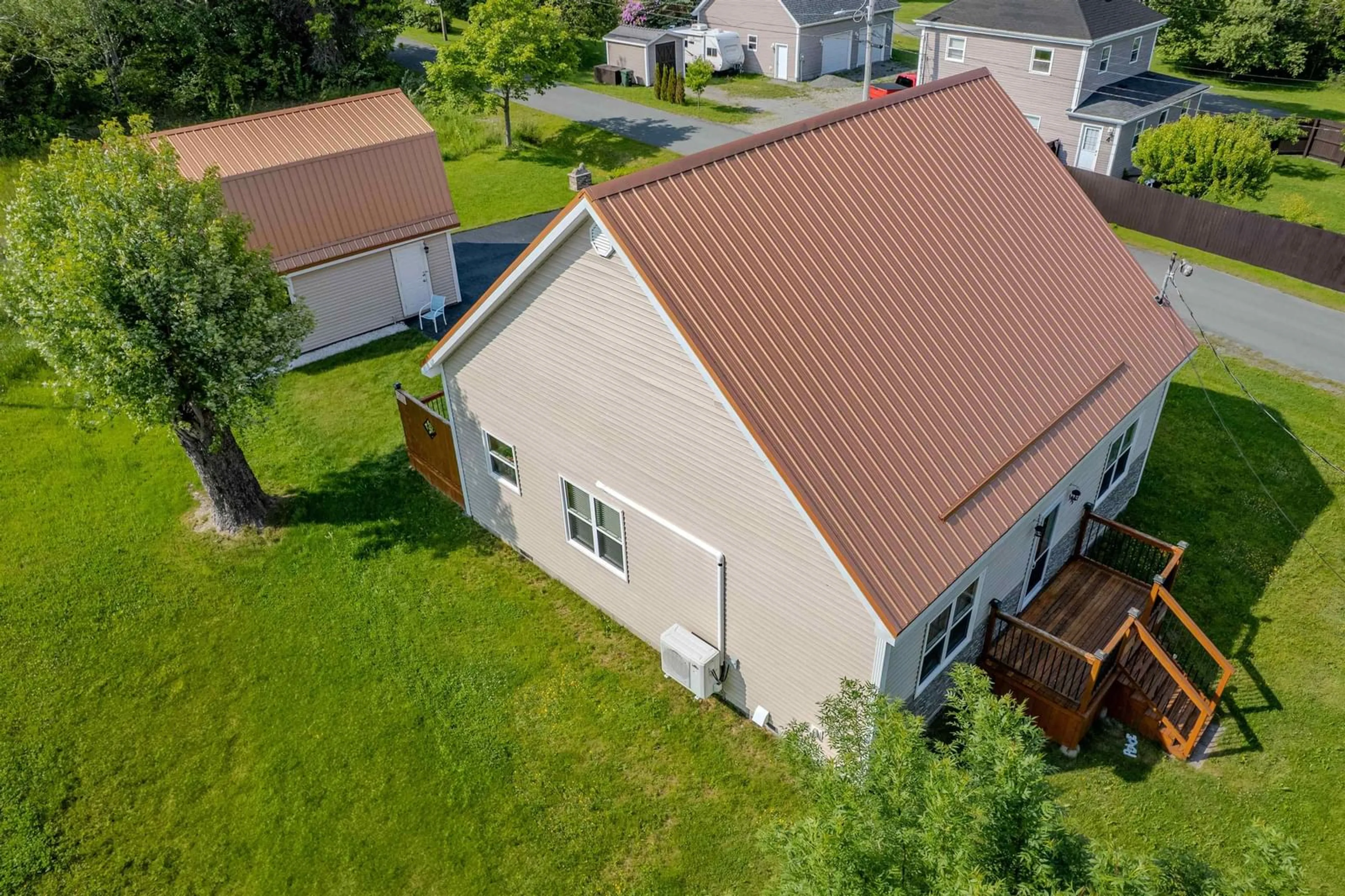 A pic from outside/outdoor area/front of a property/back of a property/a pic from drone, unknown for 111 Church St, Florence Nova Scotia B1V 3G4