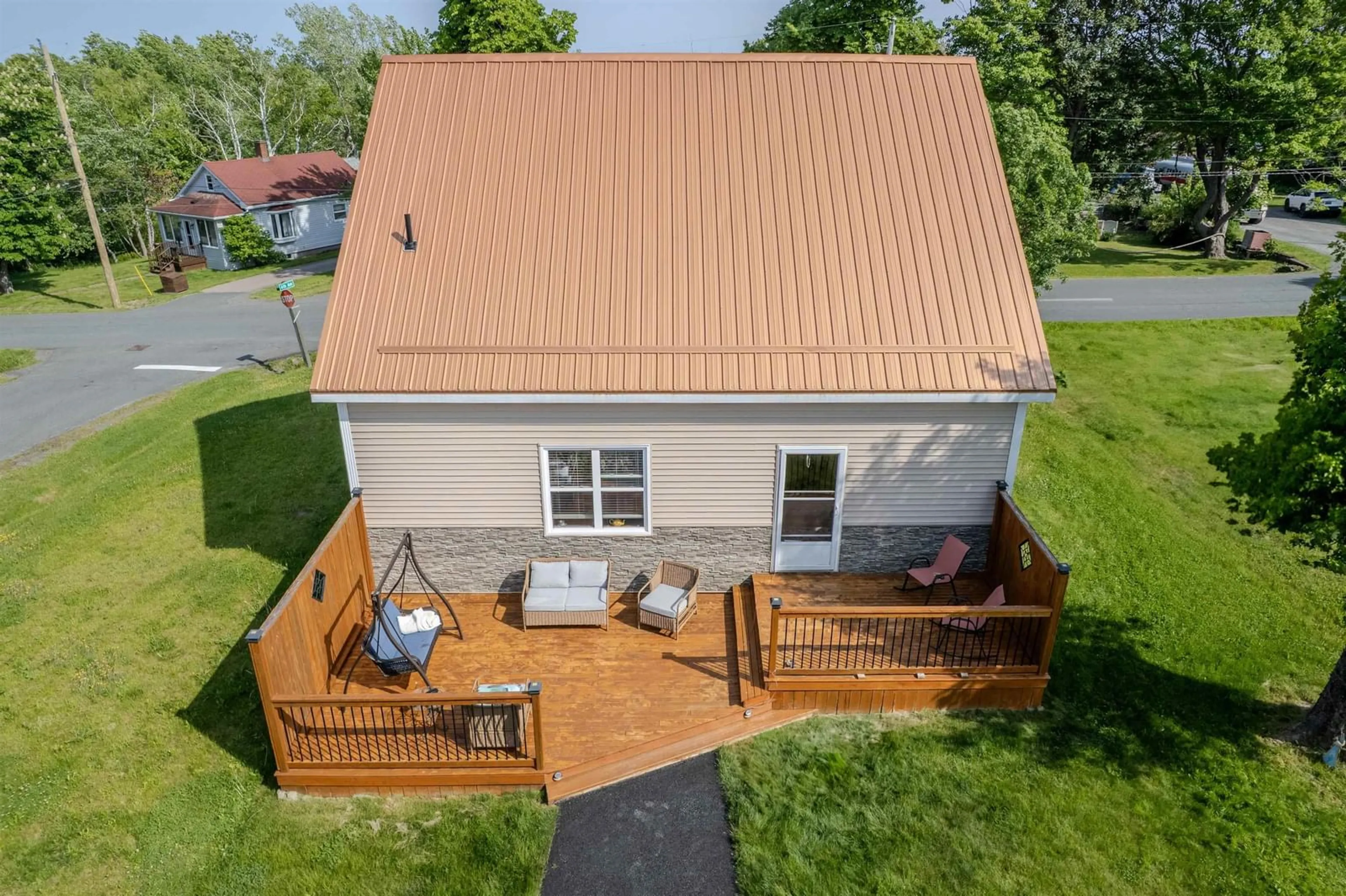 A pic from outside/outdoor area/front of a property/back of a property/a pic from drone, street for 111 Church St, Florence Nova Scotia B1V 3G4