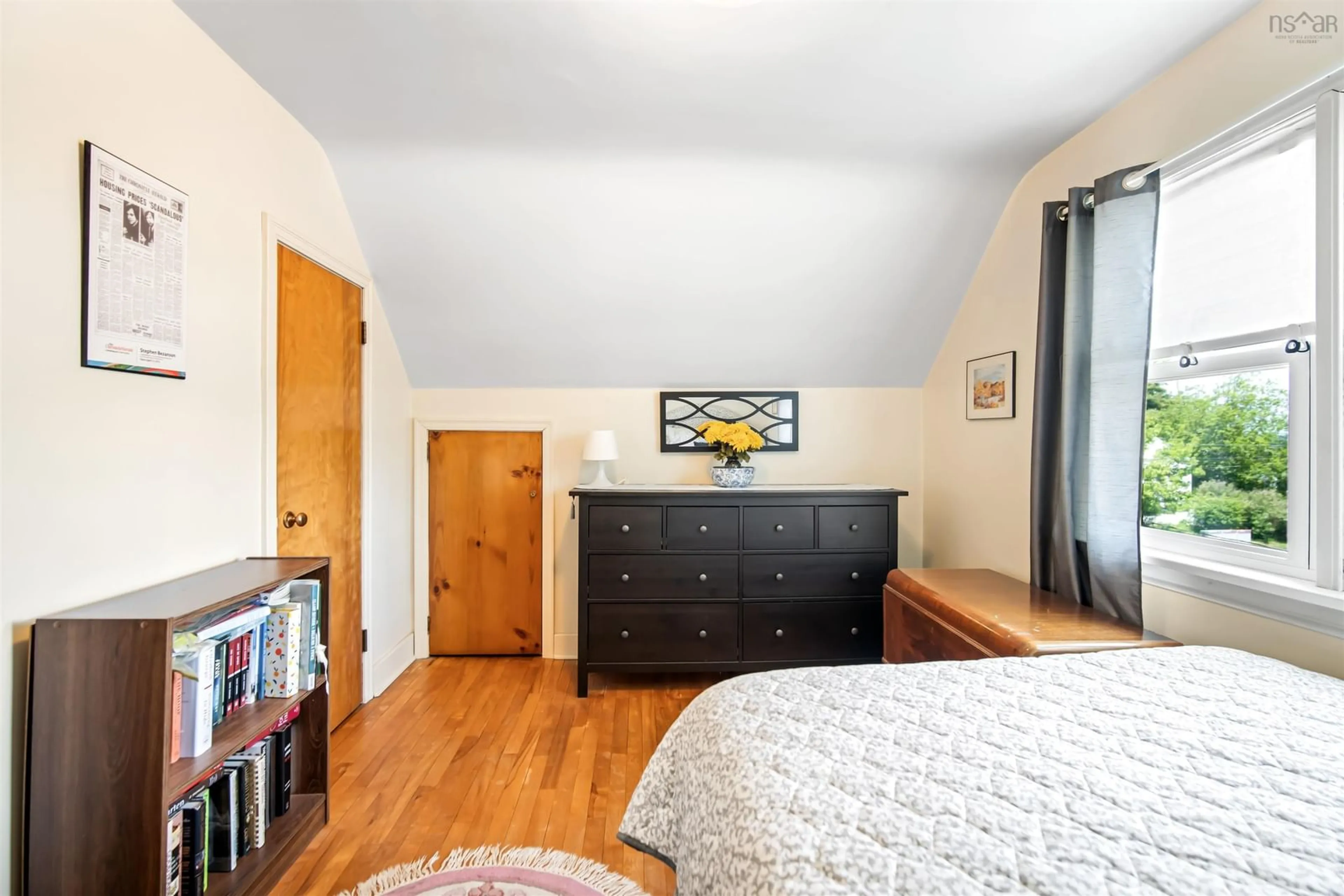 A pic of a room for 6 Piers Ave, Halifax Nova Scotia B3N 1Z3