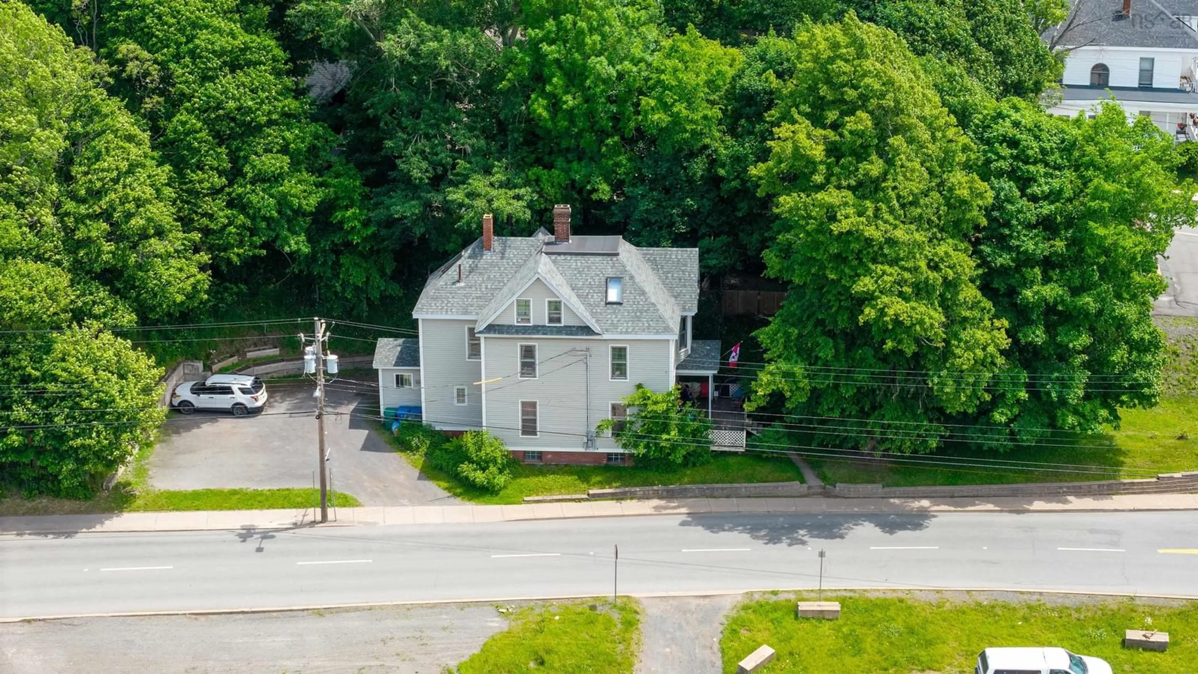 A pic from outside/outdoor area/front of a property/back of a property/a pic from drone, street for 164 George St, New Glasgow Nova Scotia B2H 2K9