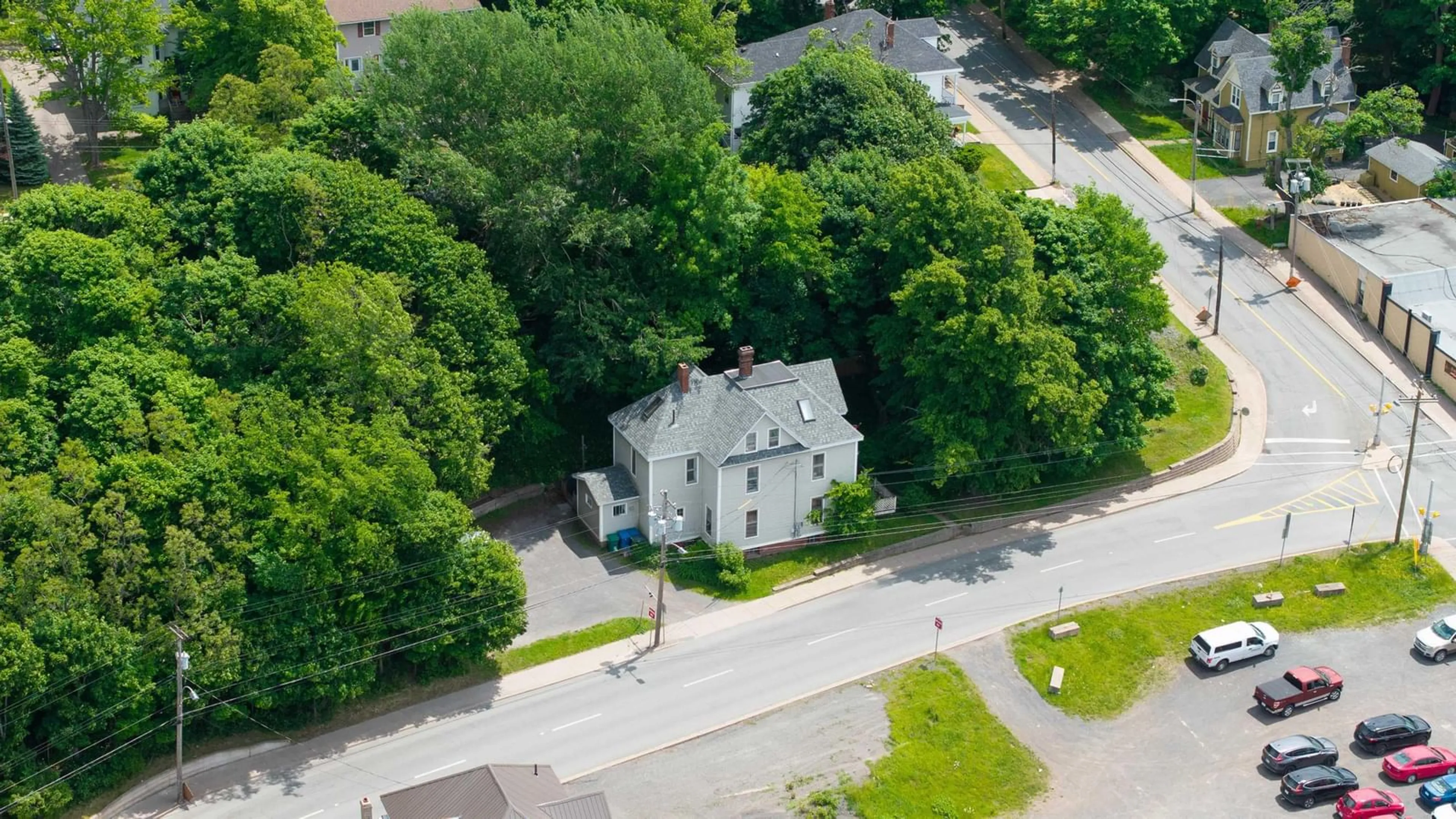 A pic from outside/outdoor area/front of a property/back of a property/a pic from drone, street for 164 George St, New Glasgow Nova Scotia B2H 2K9