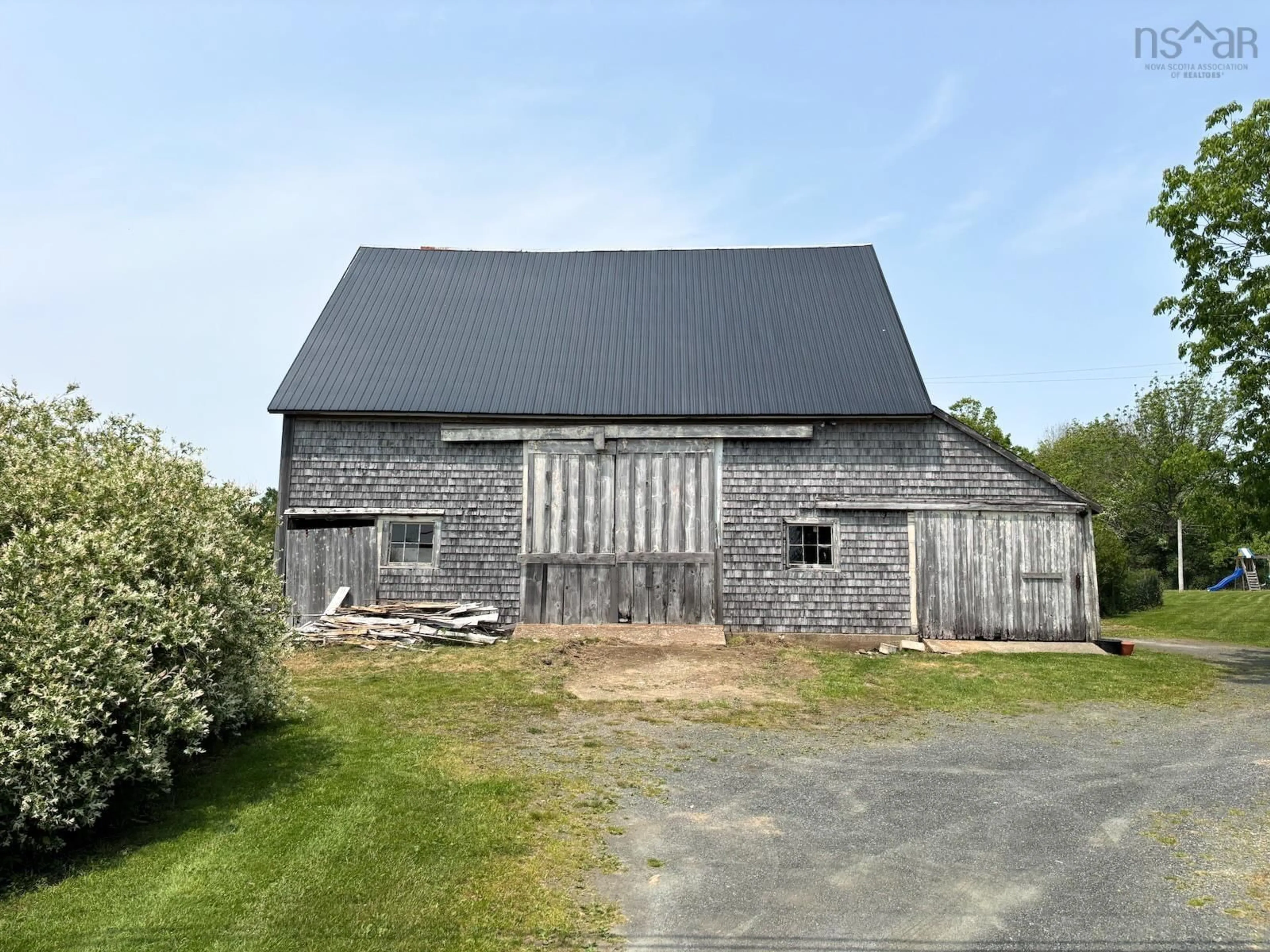 Shed for 2955 Highway 203, East Kemptville Nova Scotia B5A 5P5