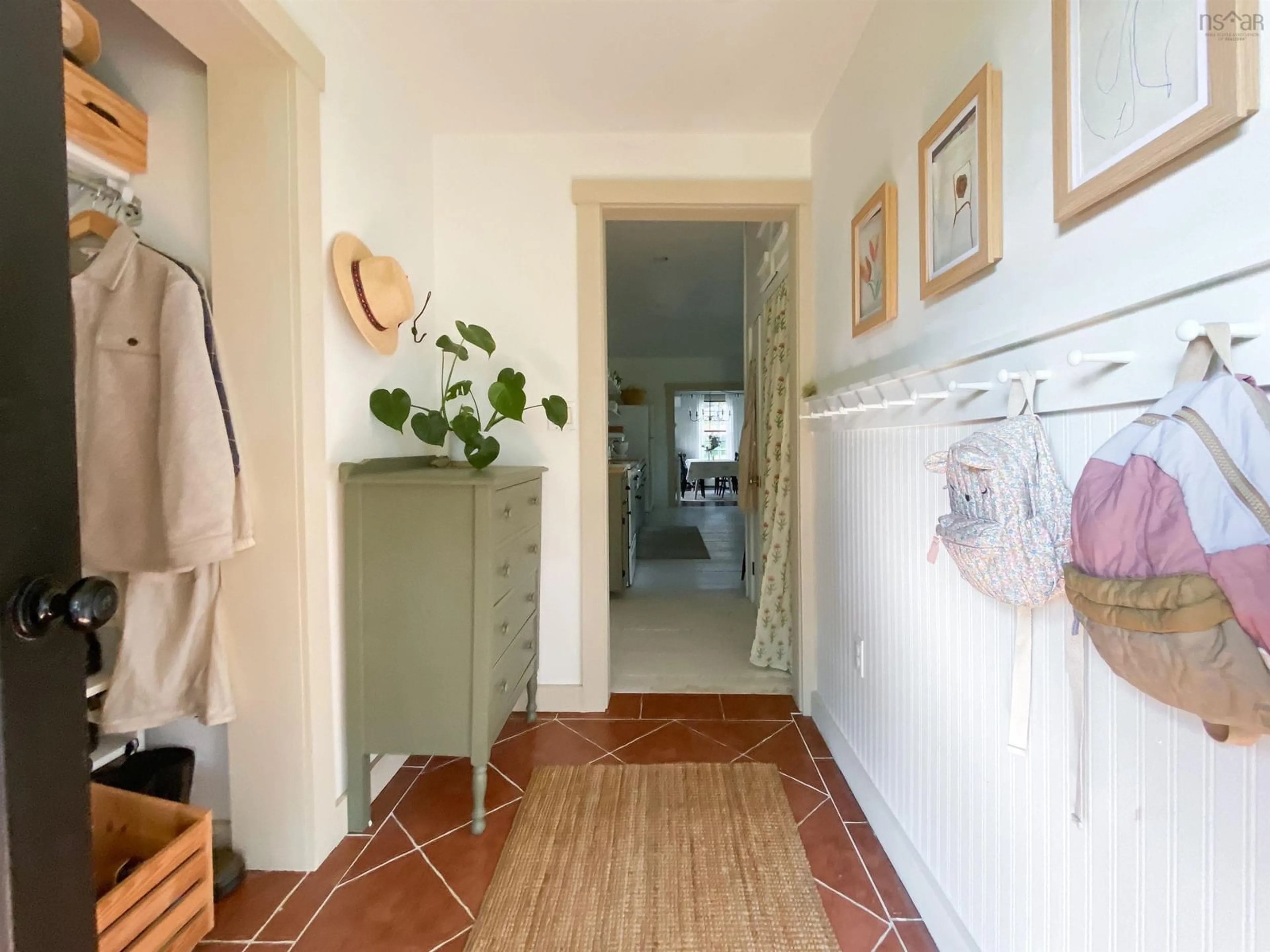 Indoor entryway for 2955 Highway 203, East Kemptville Nova Scotia B5A 5P5
