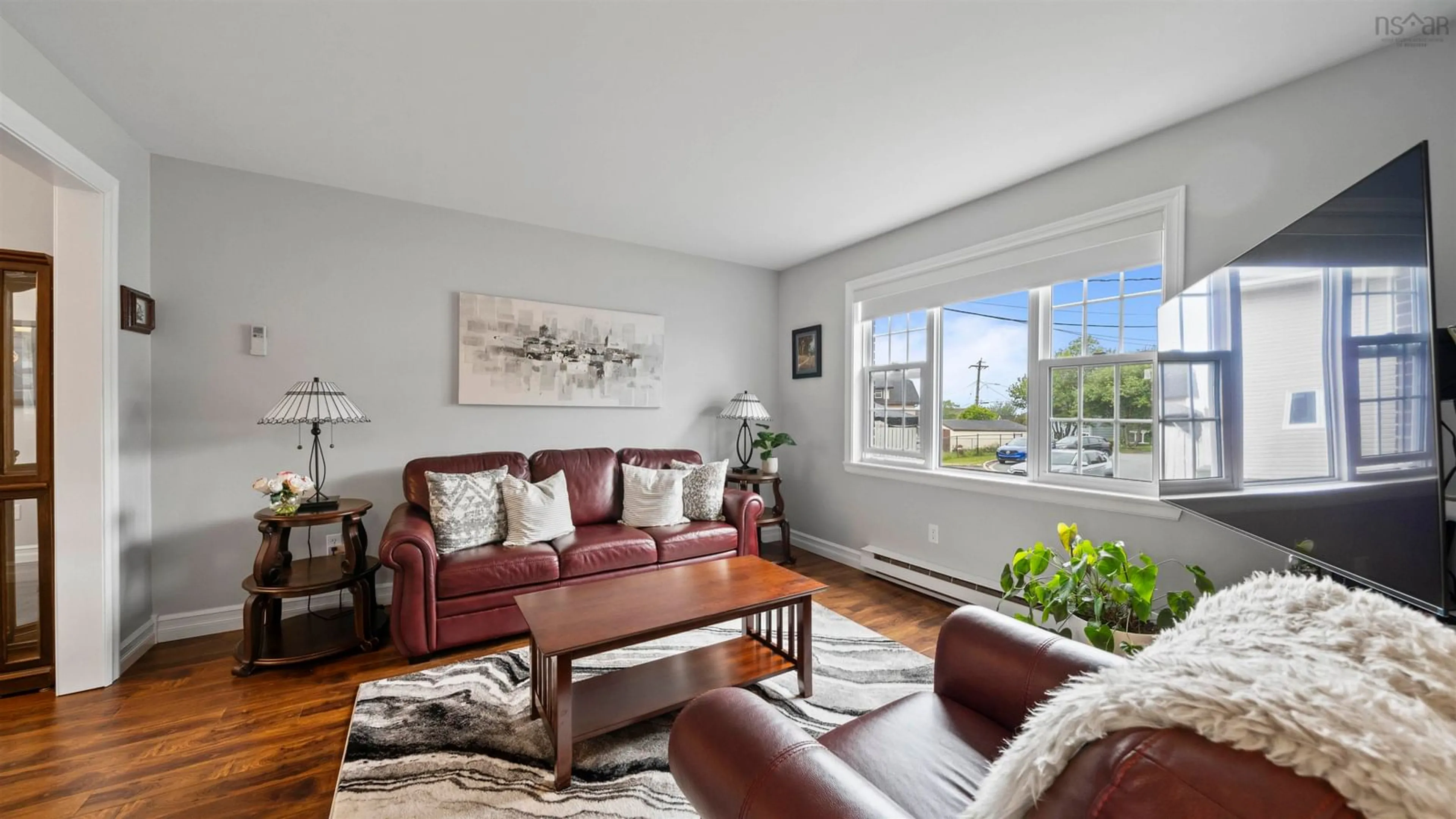 Living room with furniture, unknown for 32 Osborne Ave, Dartmouth Nova Scotia B2W 1H8
