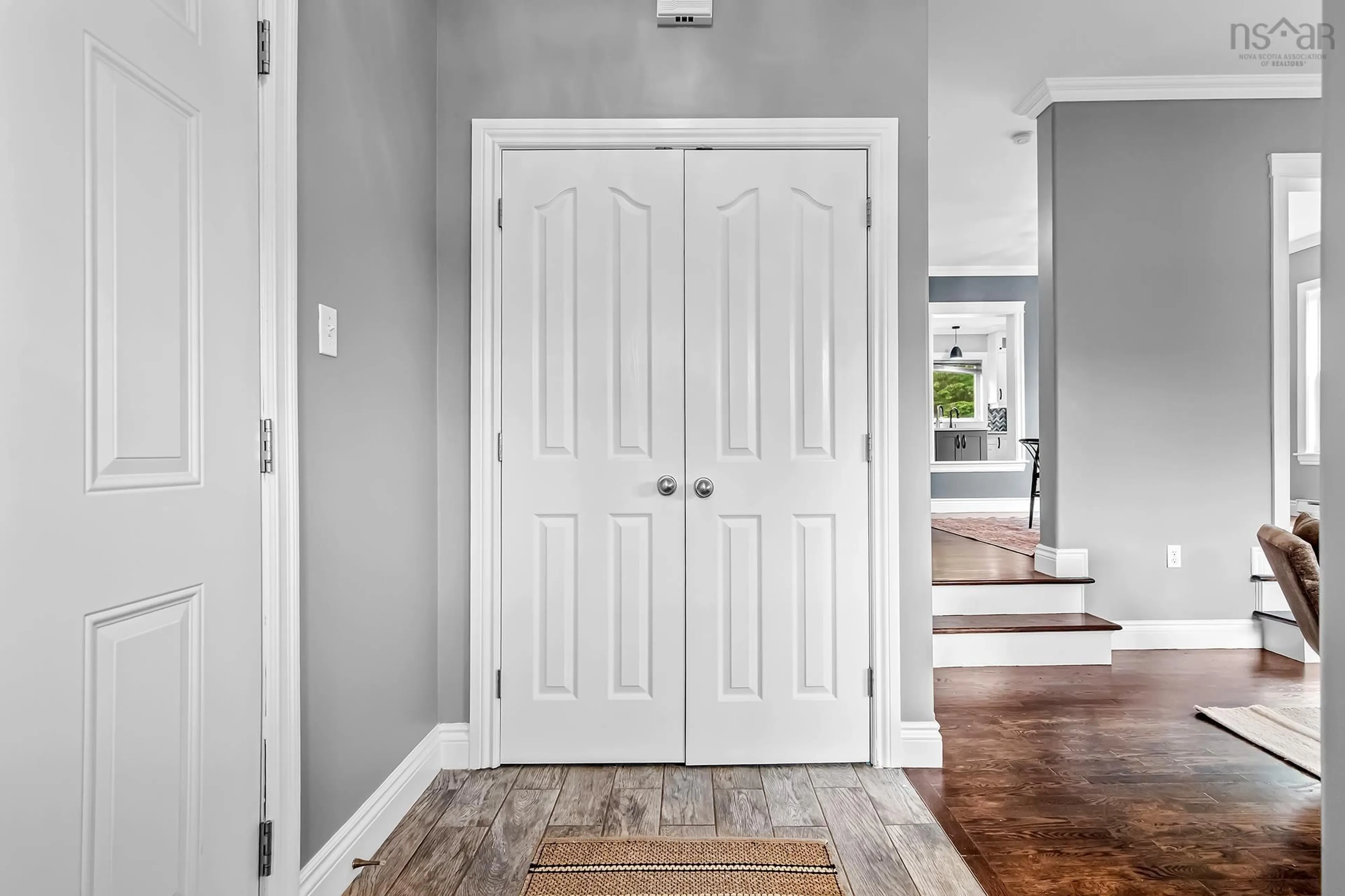 Indoor entryway for 80 Lundy Dr, Cole Harbour Nova Scotia B2W 6M4