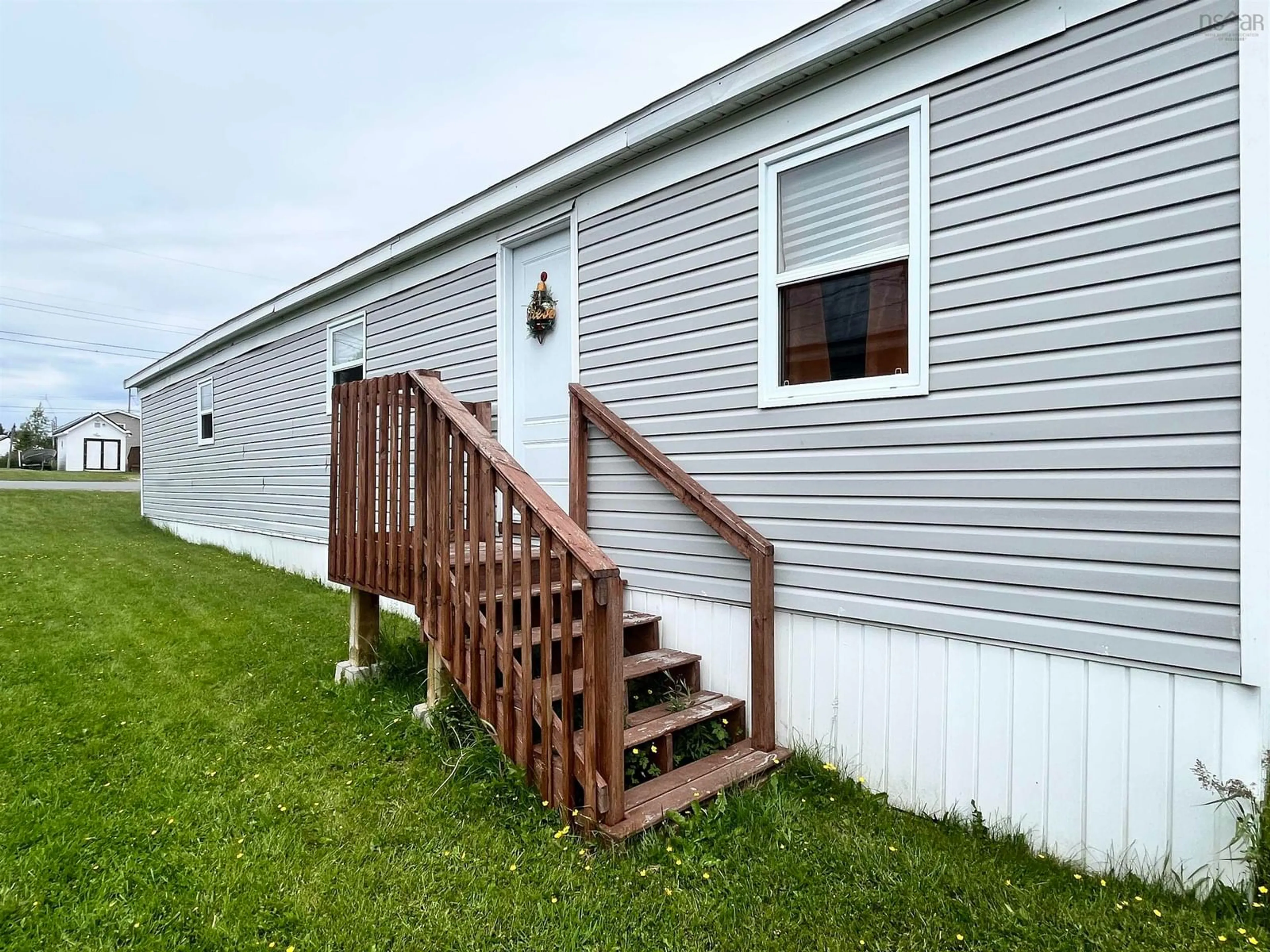 Home with vinyl exterior material, unknown for 12 Michael Ave, Mount Uniacke Nova Scotia B0N 1Z0