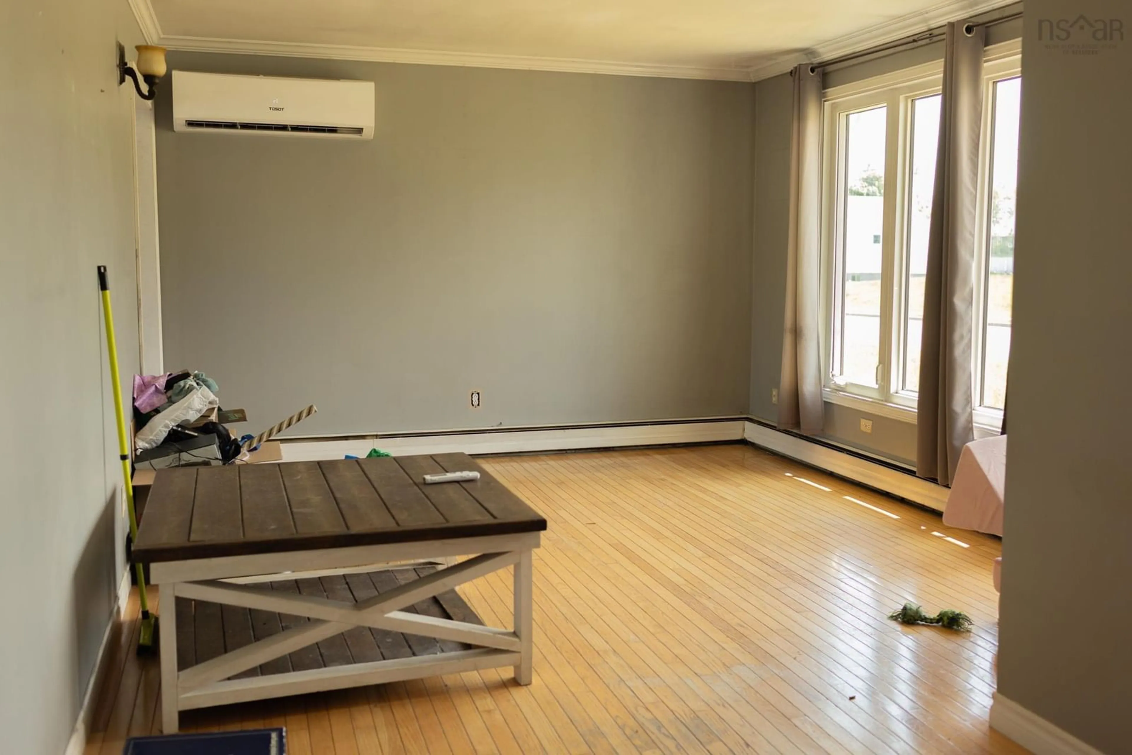 A pic of a room for 10 Ling St, Glace Bay Nova Scotia B1A 3L3