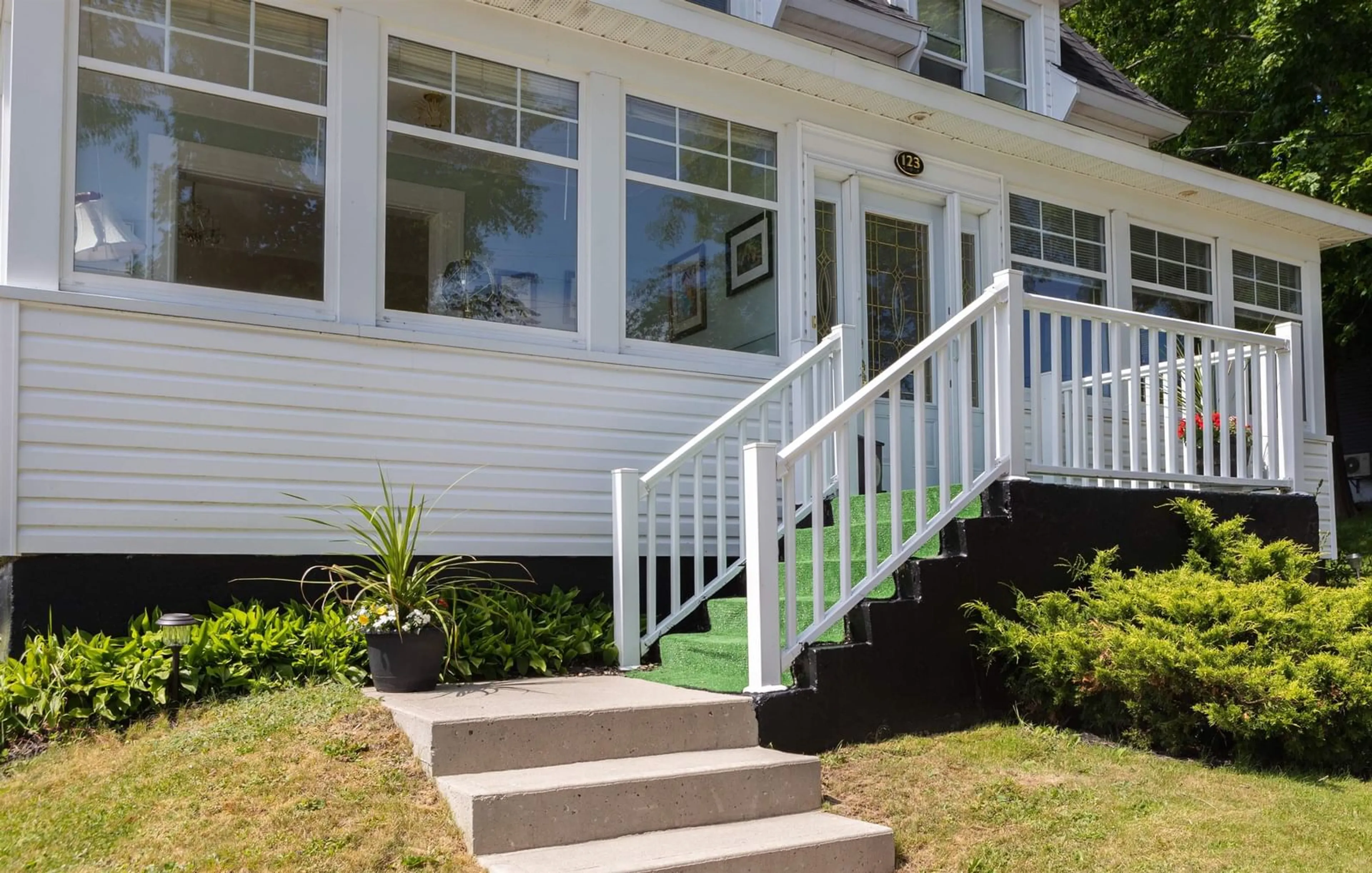 Unknown for 123 Royal Ave, Sydney Nova Scotia B1P 4M4