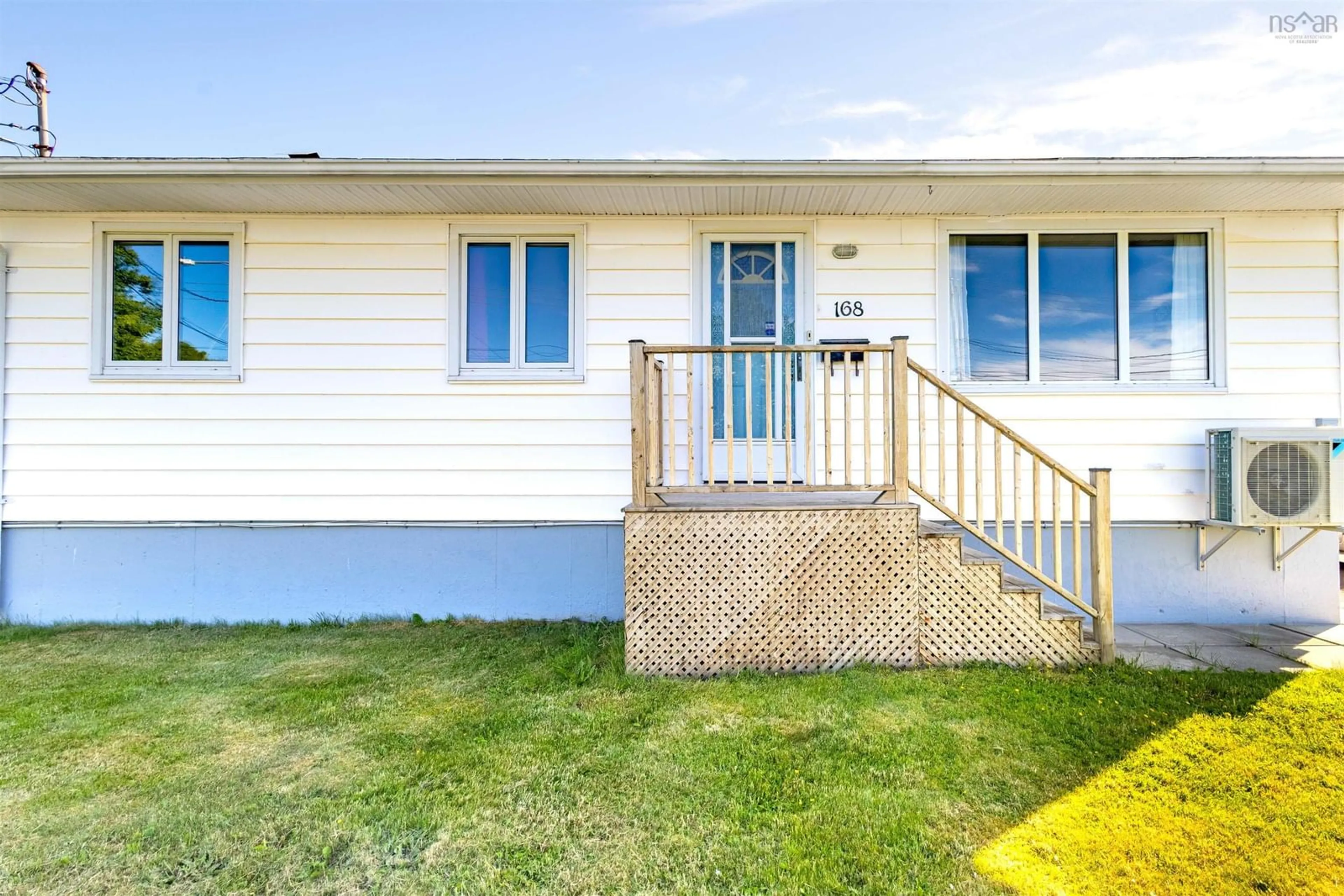 Home with vinyl exterior material, unknown for 168 Peppett St, North Sydney Nova Scotia B2A 2P8