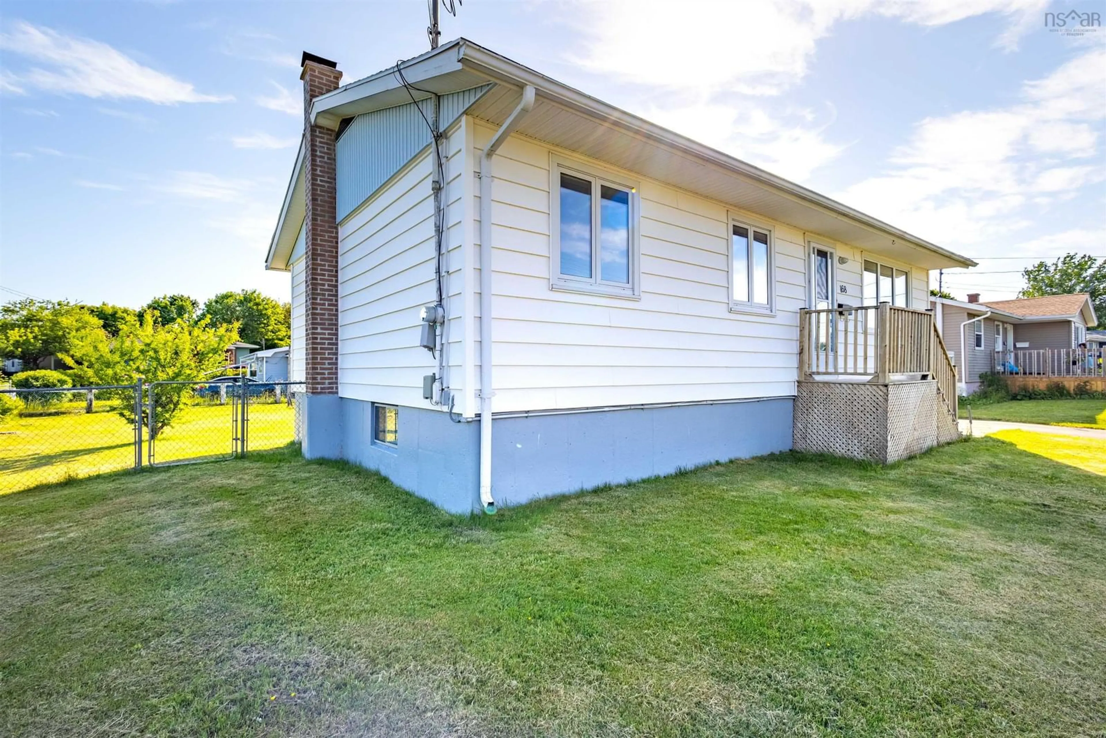 A pic from outside/outdoor area/front of a property/back of a property/a pic from drone, building for 168 Peppett St, North Sydney Nova Scotia B2A 2P8