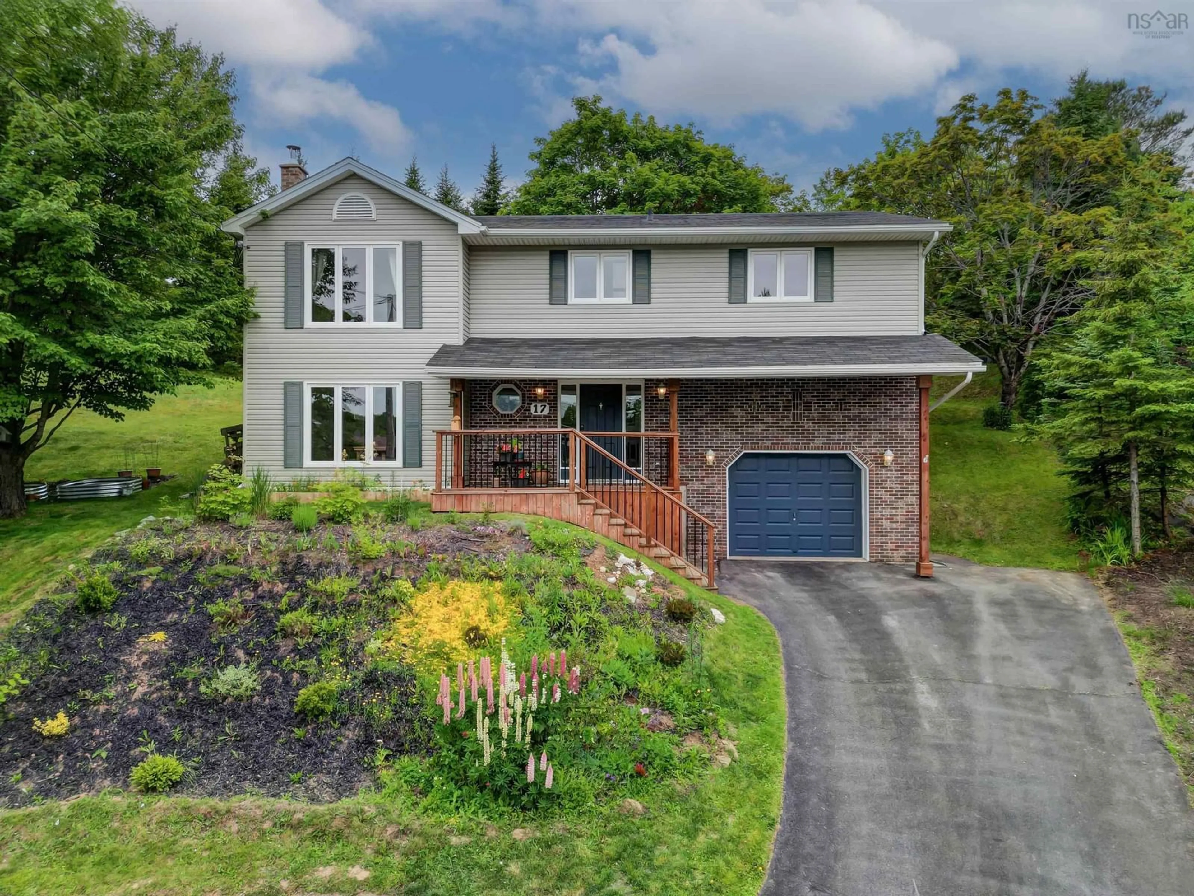 A pic from outside/outdoor area/front of a property/back of a property/a pic from drone, street for 17 Crystal Crt, Lower Sackville Nova Scotia B4C 3P8
