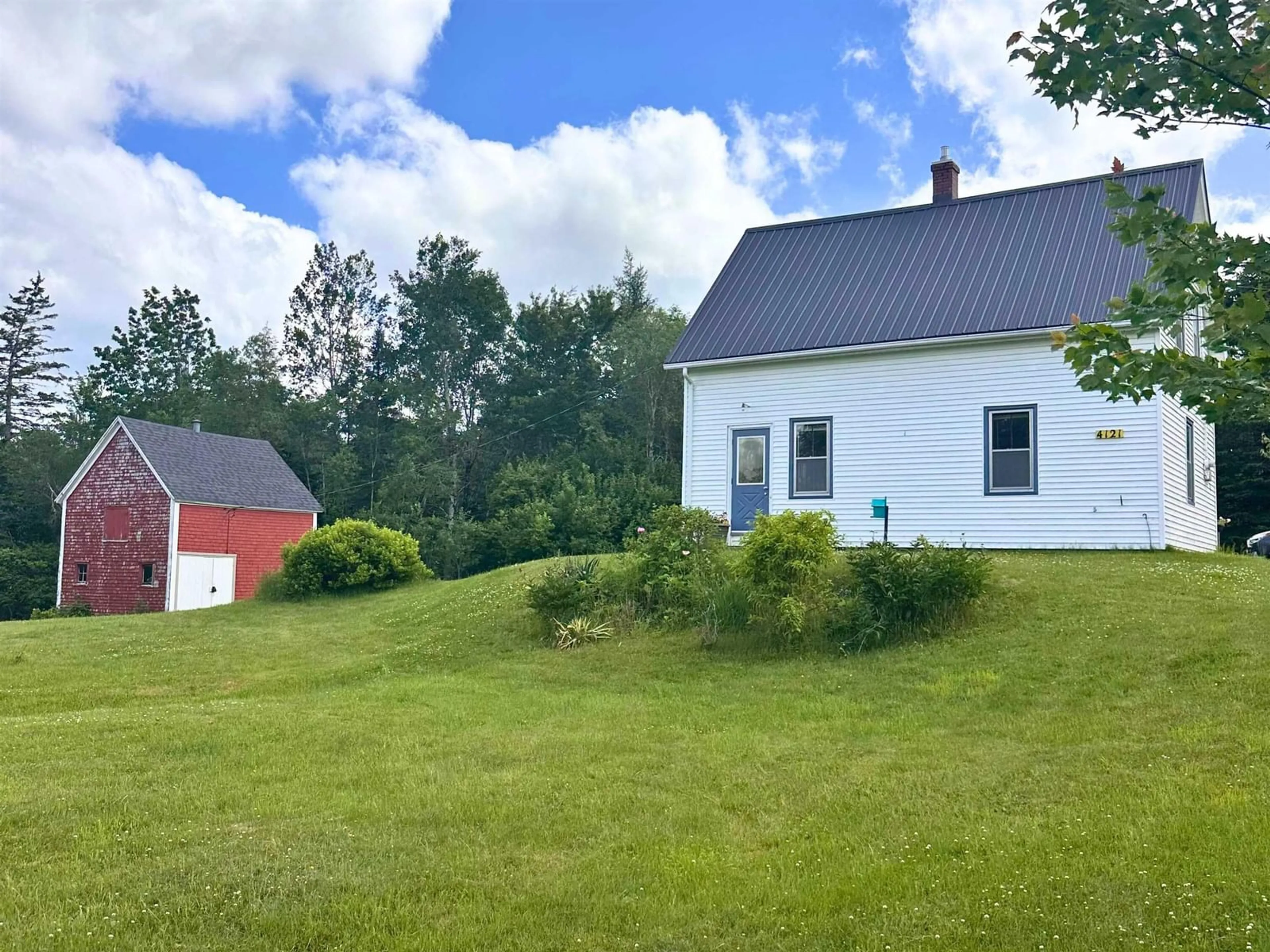A pic from outside/outdoor area/front of a property/back of a property/a pic from drone, building for 4121 Northfield Rd, Watford Nova Scotia B0R 1E0