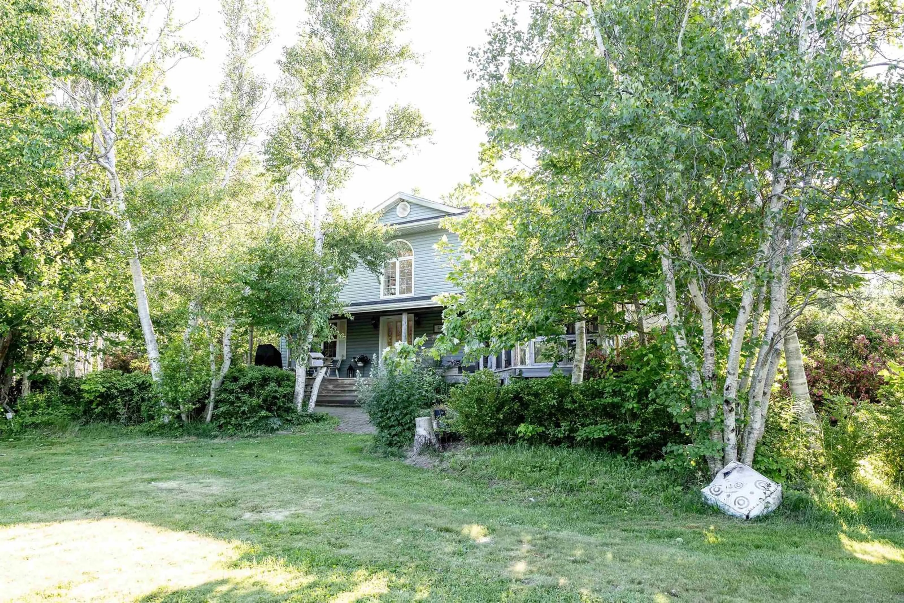 Patio, street for 54 Lighthouse Rd, Kings Head Nova Scotia B2H 5C4