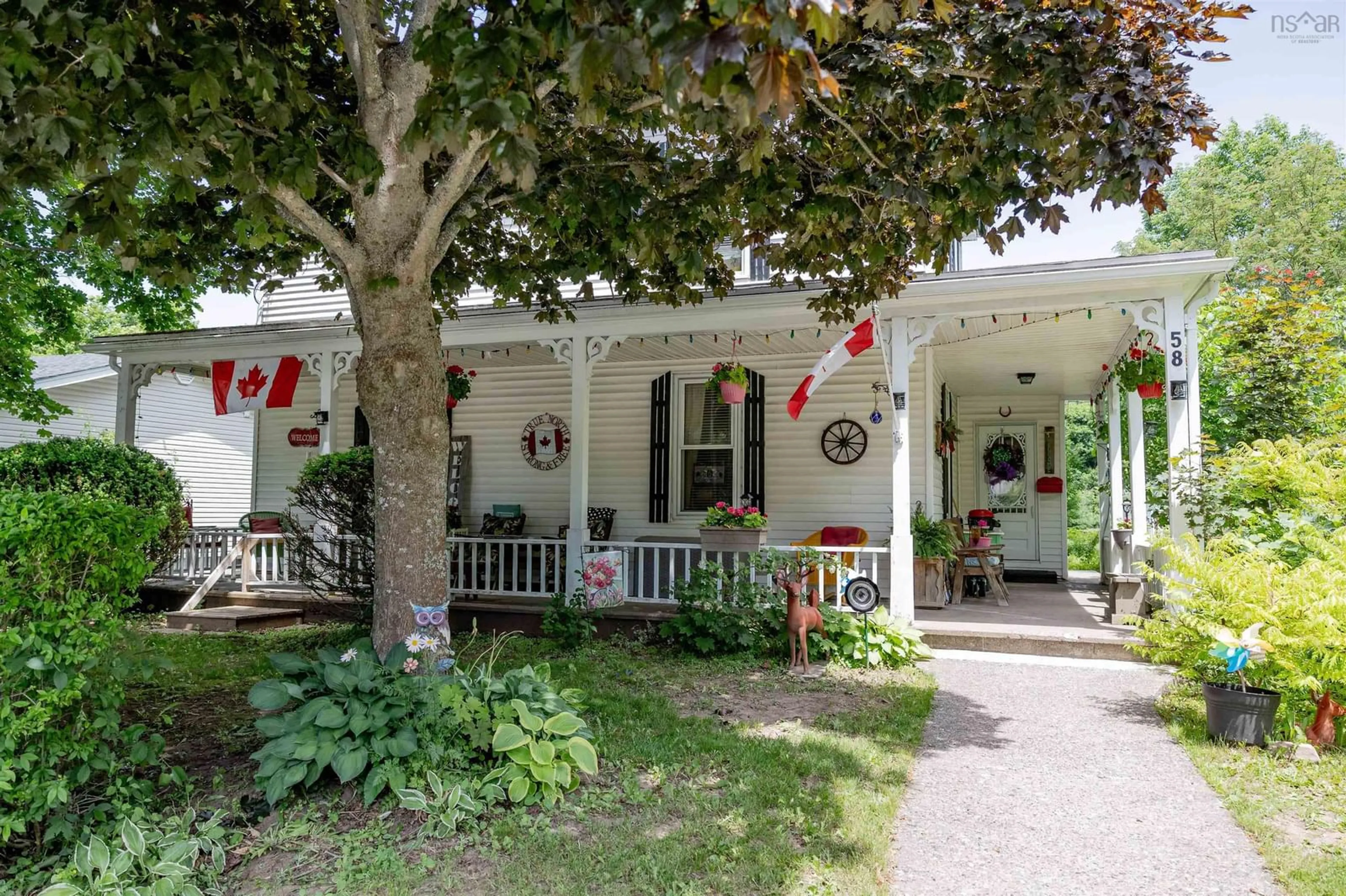 Patio, street for 58 Victoria St, Antigonish Nova Scotia B2G 1X3