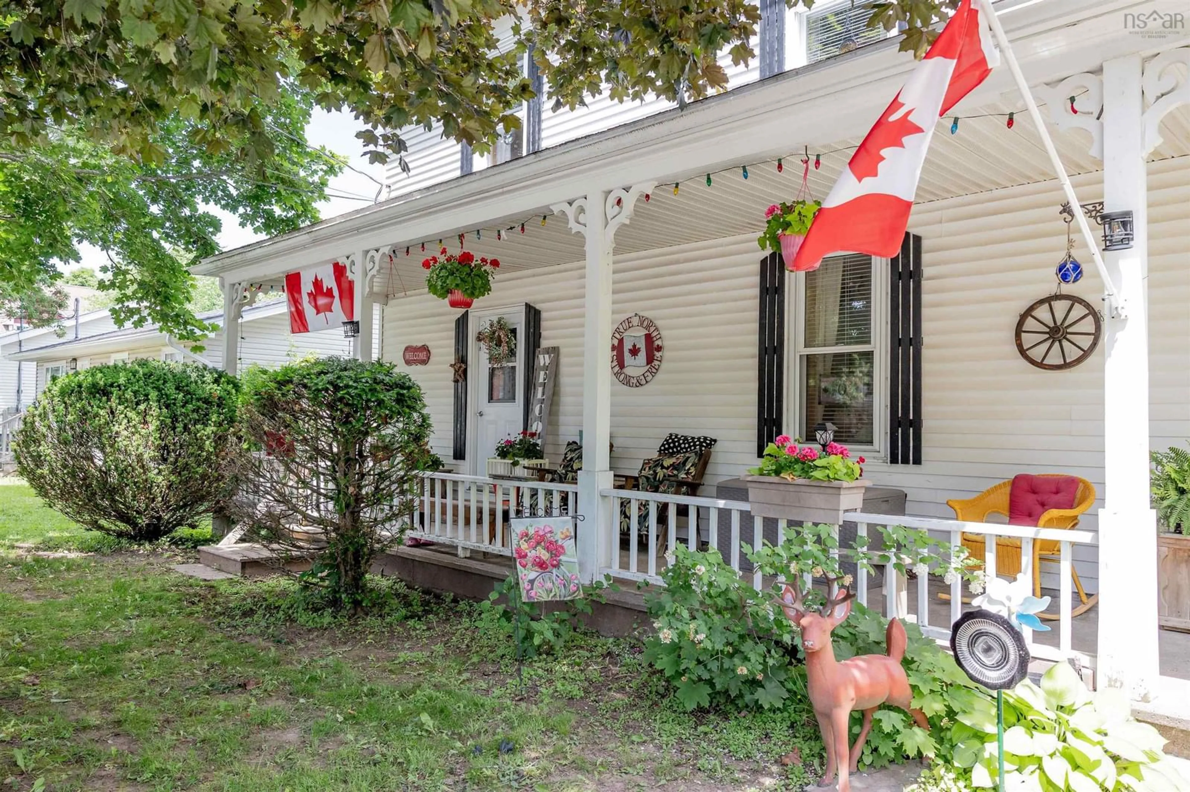 Patio, street for 58 Victoria St, Antigonish Nova Scotia B2G 1X3