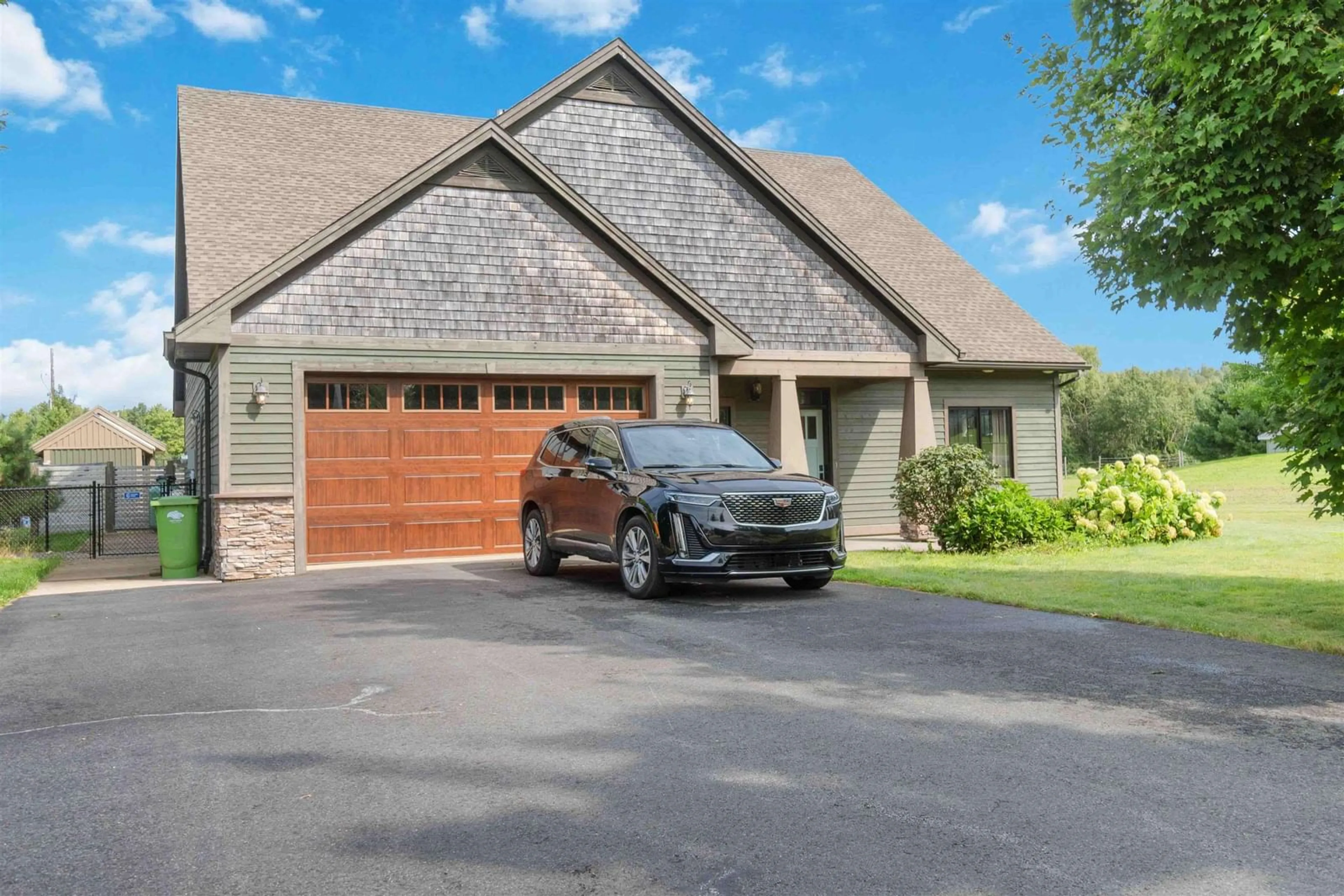Indoor garage for 442 Gabriel Rd, Falmouth Nova Scotia B0P 1P0