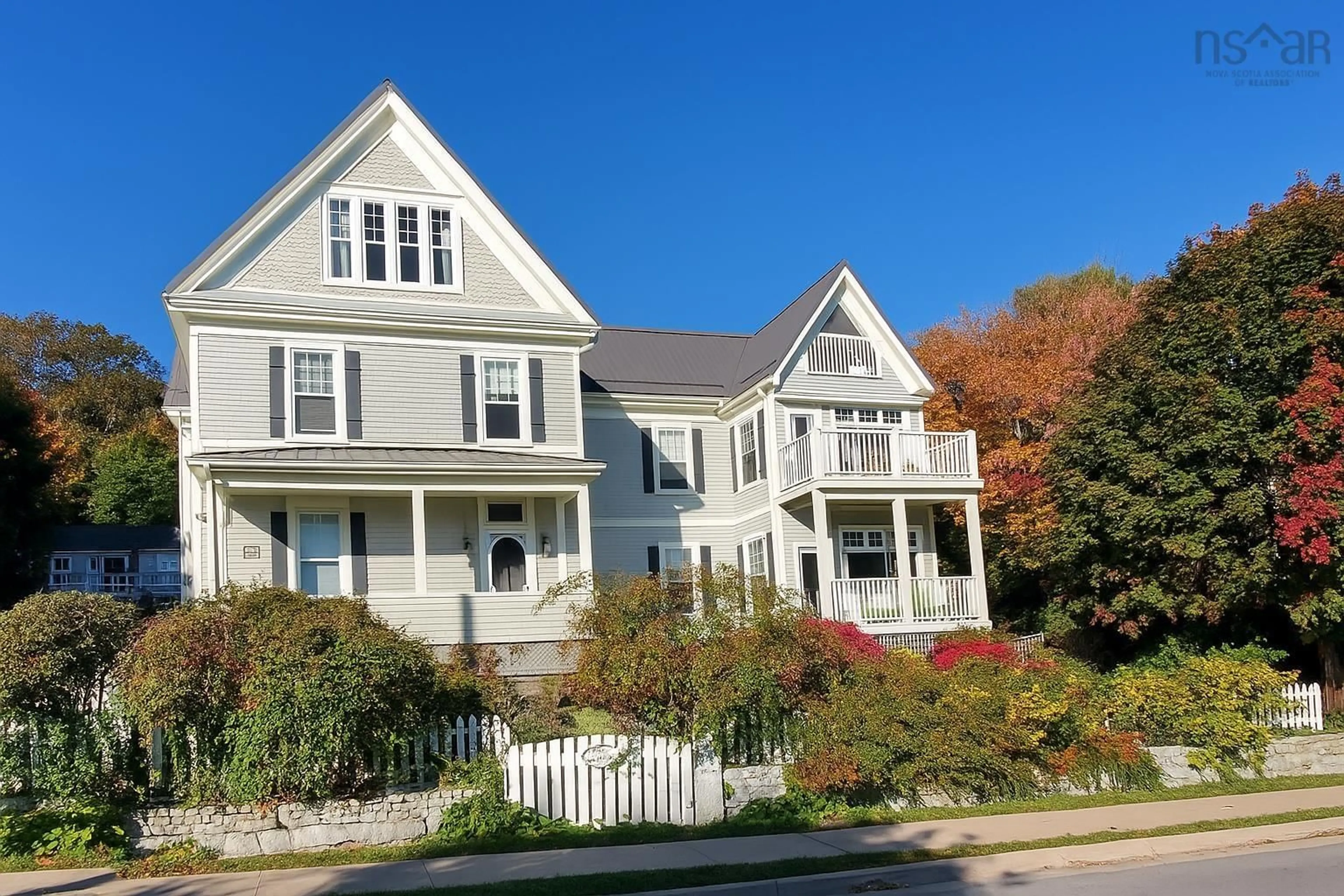 Home with vinyl exterior material, street for 123 Duke St, Chester Nova Scotia B0J 1J0