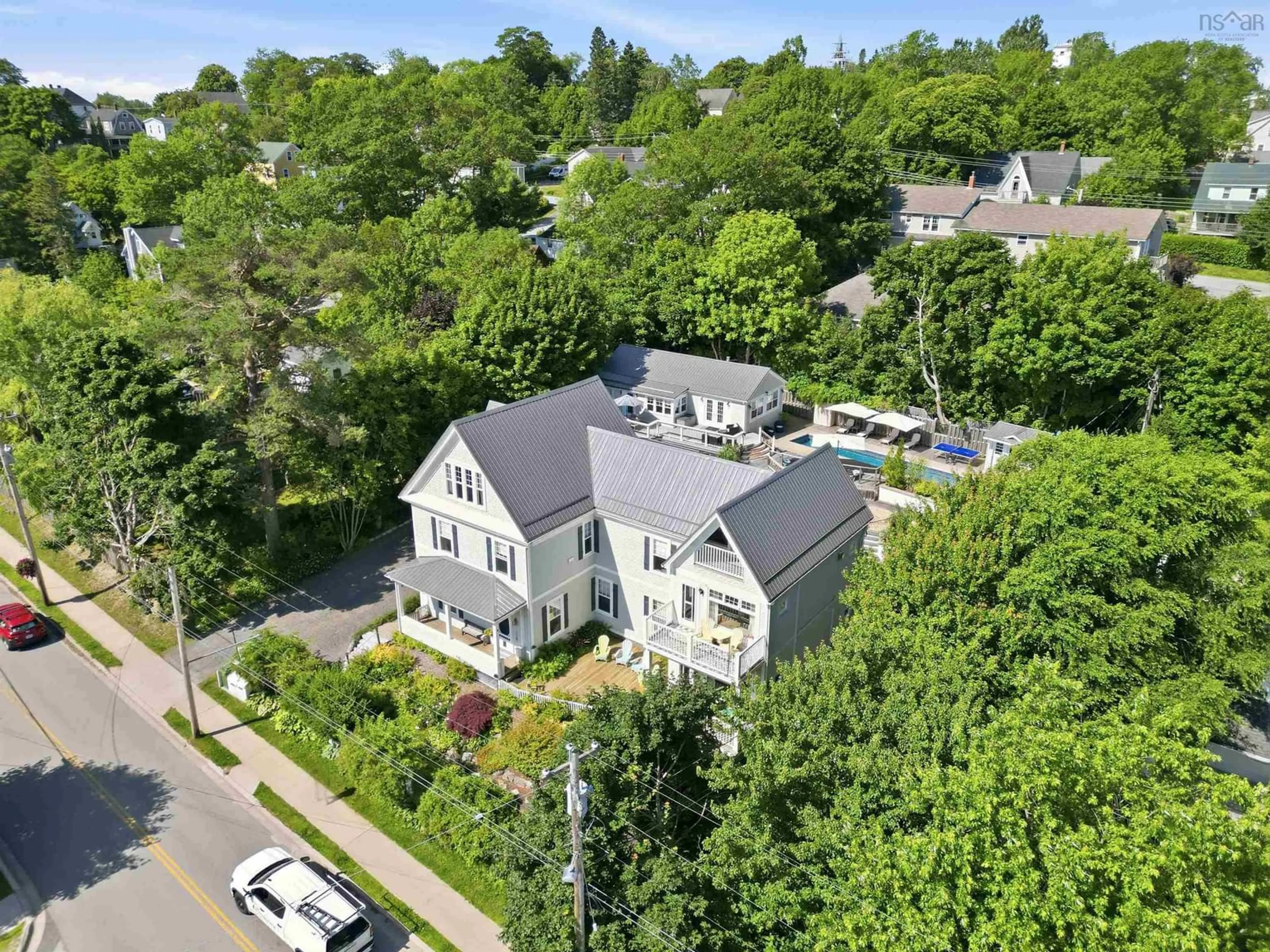 A pic from outside/outdoor area/front of a property/back of a property/a pic from drone, street for 123 Duke St, Chester Nova Scotia B0J 1J0