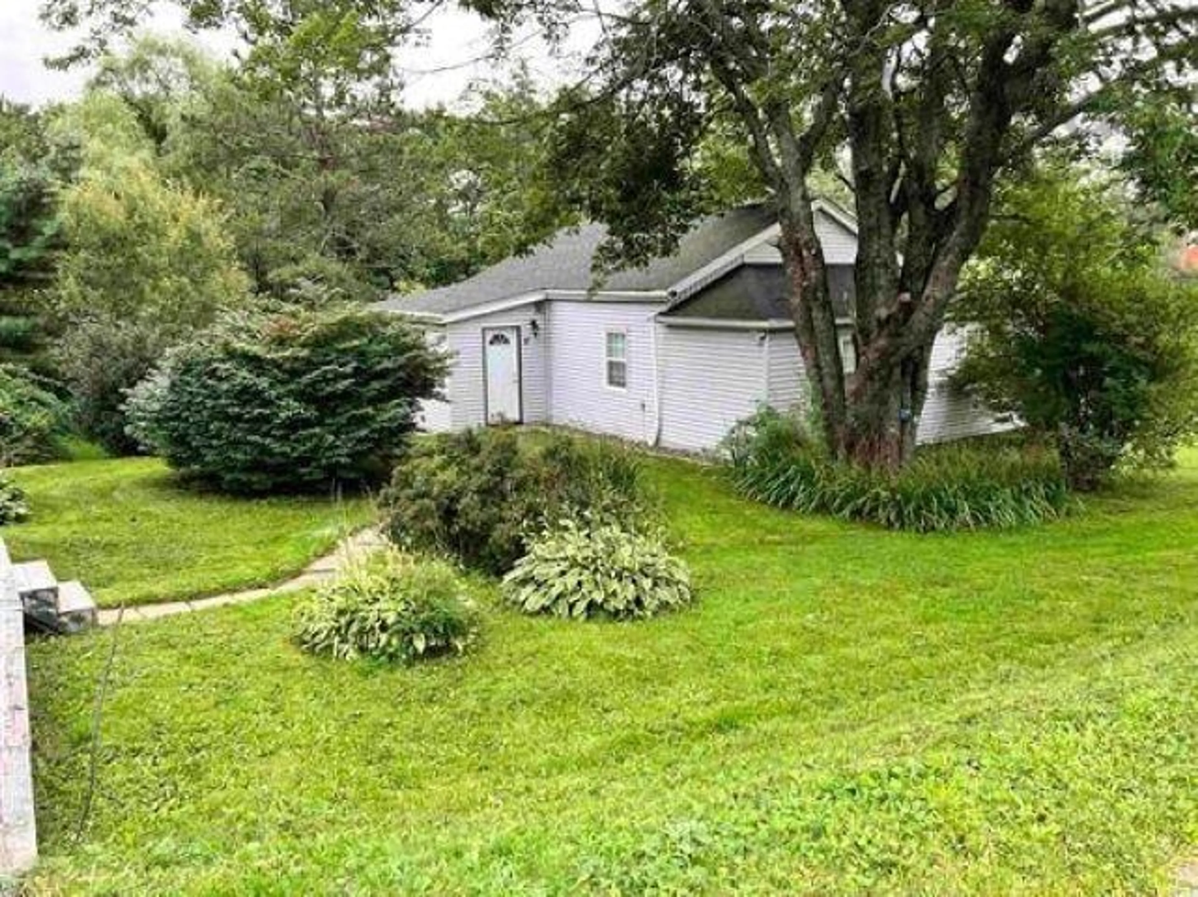 A pic from outside/outdoor area/front of a property/back of a property/a pic from drone, unknown for 17 Lakeview Ave, Middle Sackville Nova Scotia B4E 3B5