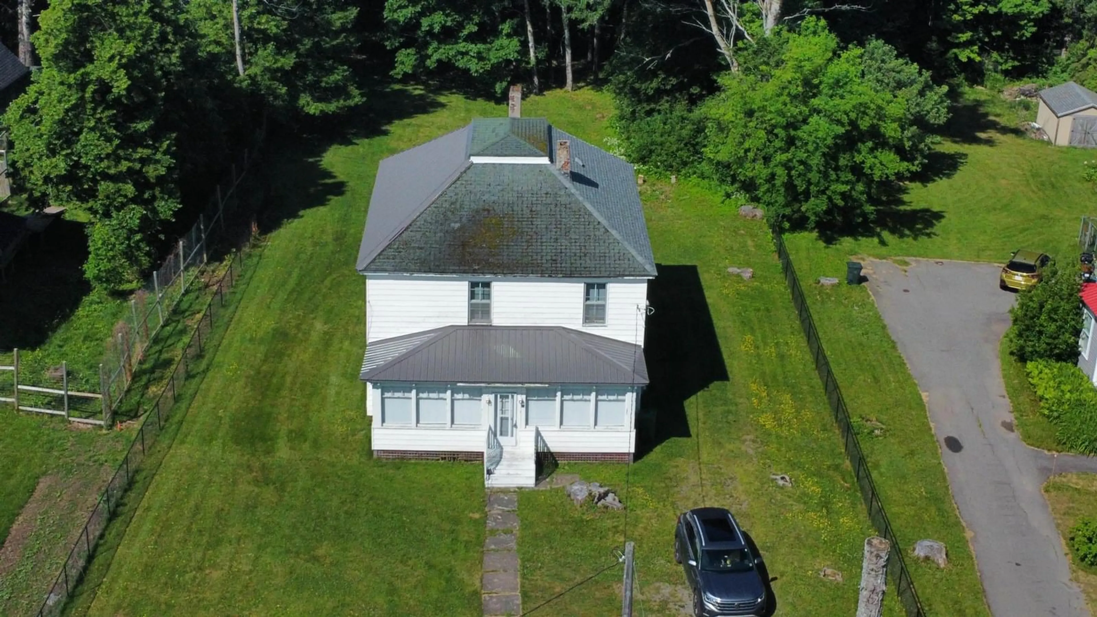 A pic from outside/outdoor area/front of a property/back of a property/a pic from drone, building for 15 Mcdougal St, Springhill Nova Scotia B0M 1X0