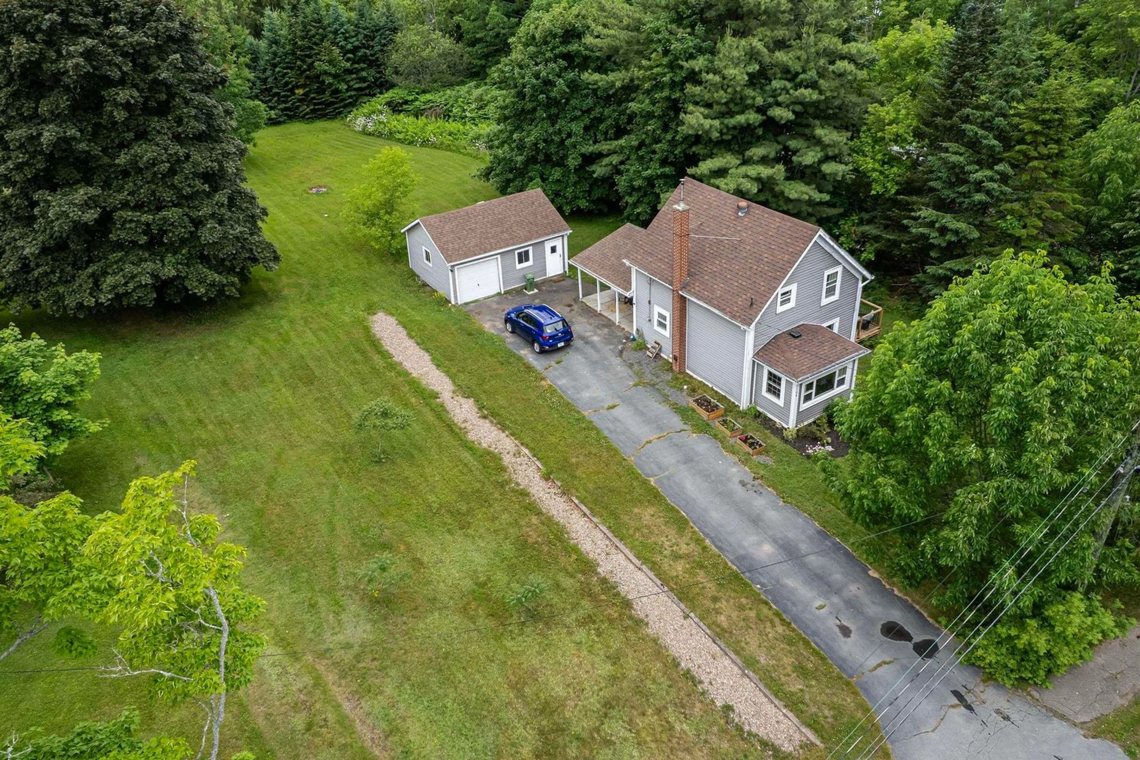 A pic from outside/outdoor area/front of a property/back of a property/a pic from drone, street for 108 Cottage St, Berwick Nova Scotia B0P 1E0