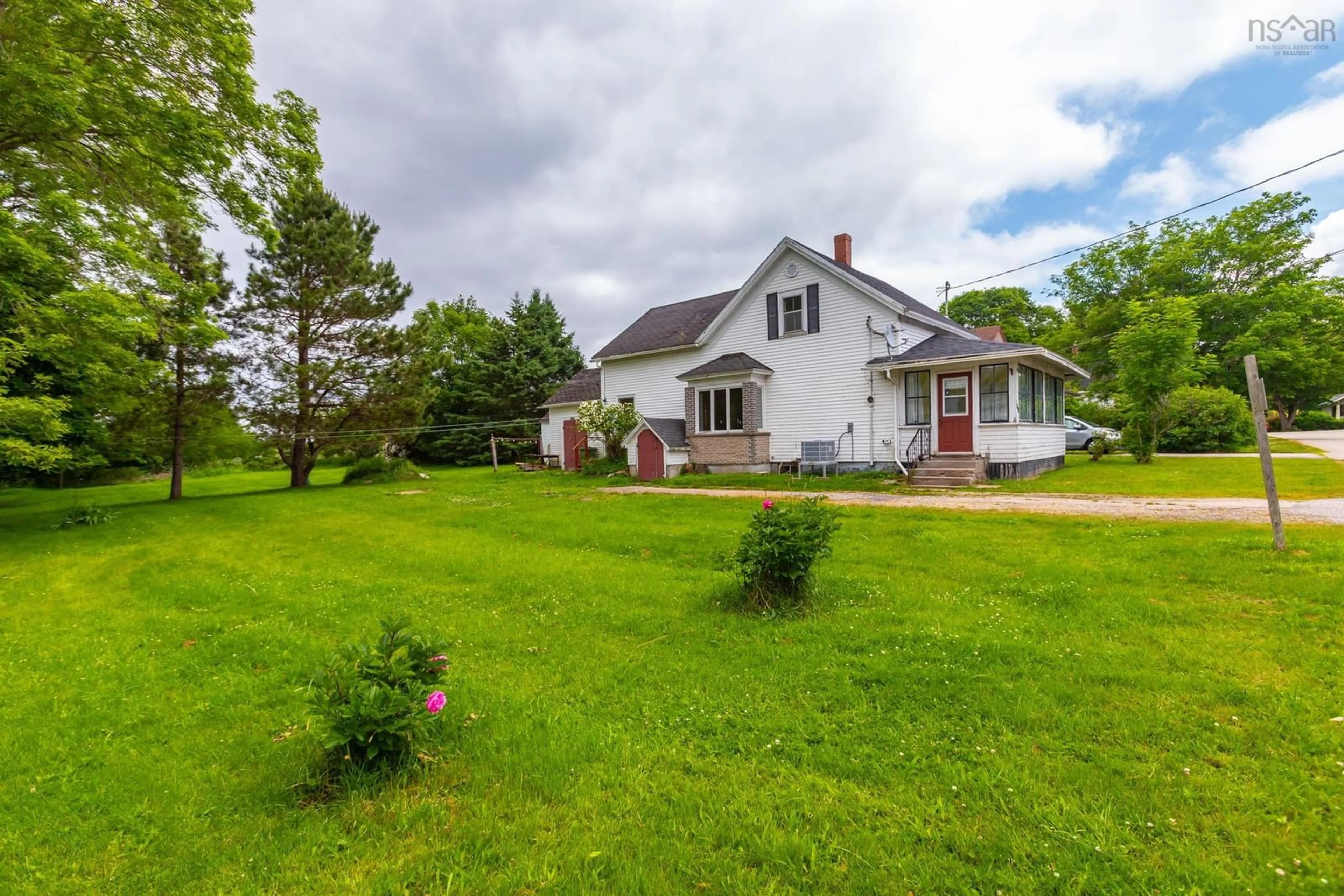 A pic from outside/outdoor area/front of a property/back of a property/a pic from drone, street for 148 Ritchie St, Annapolis Royal Nova Scotia B0S 1A0