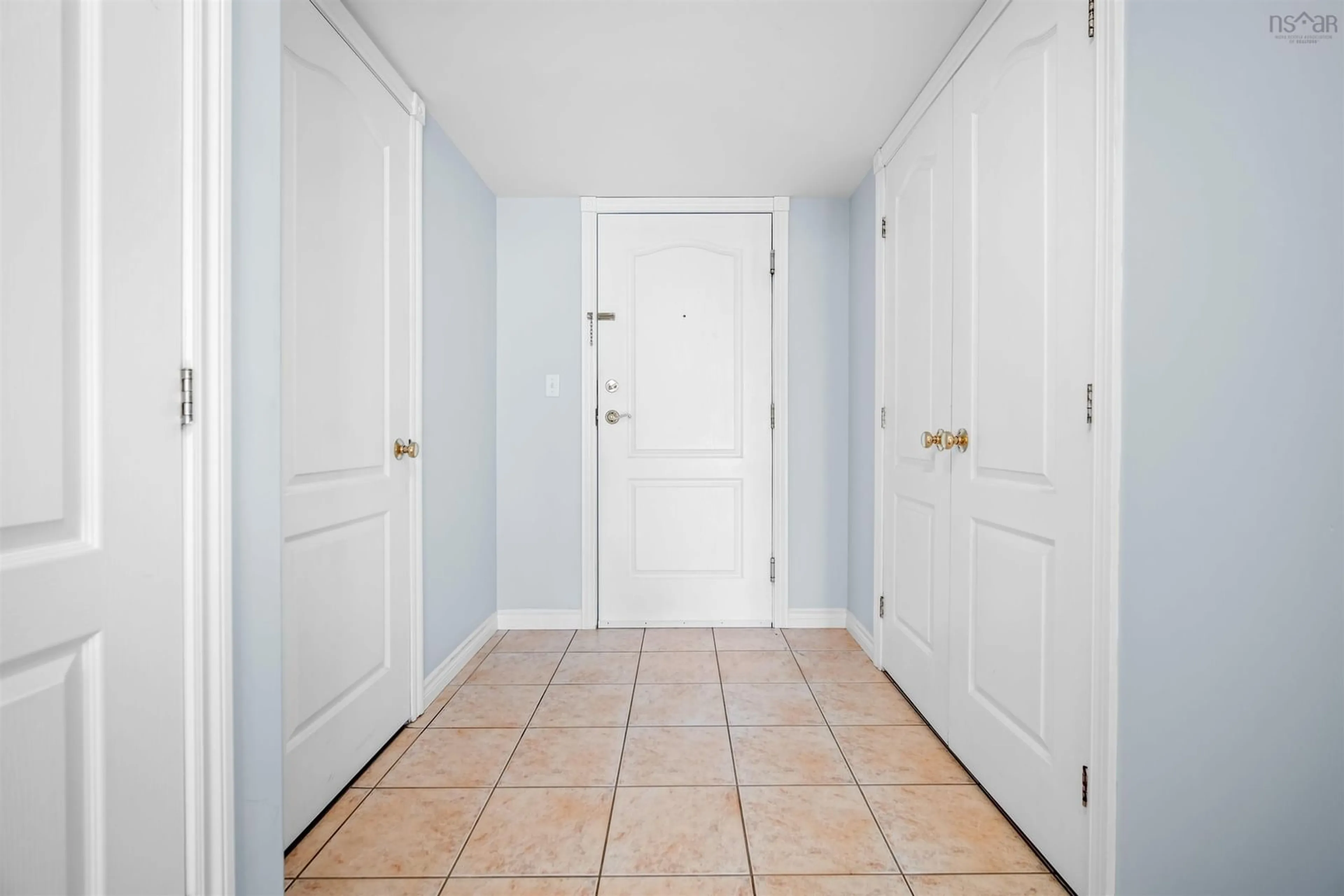 Indoor entryway for 40 Regency Park Dr #201, Halifax Nova Scotia B3S 1L4